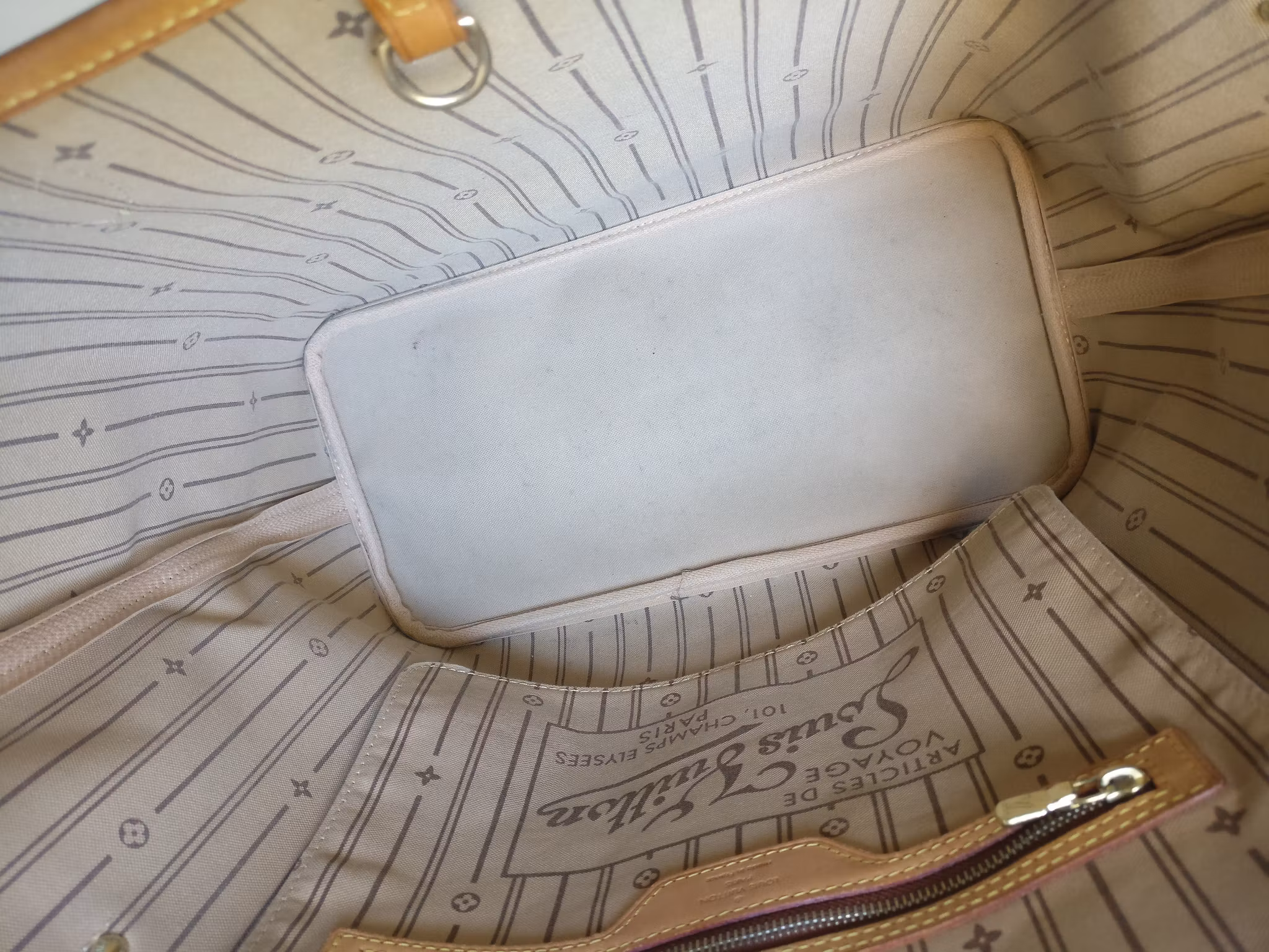 Louis Vuitton Neverfull MM