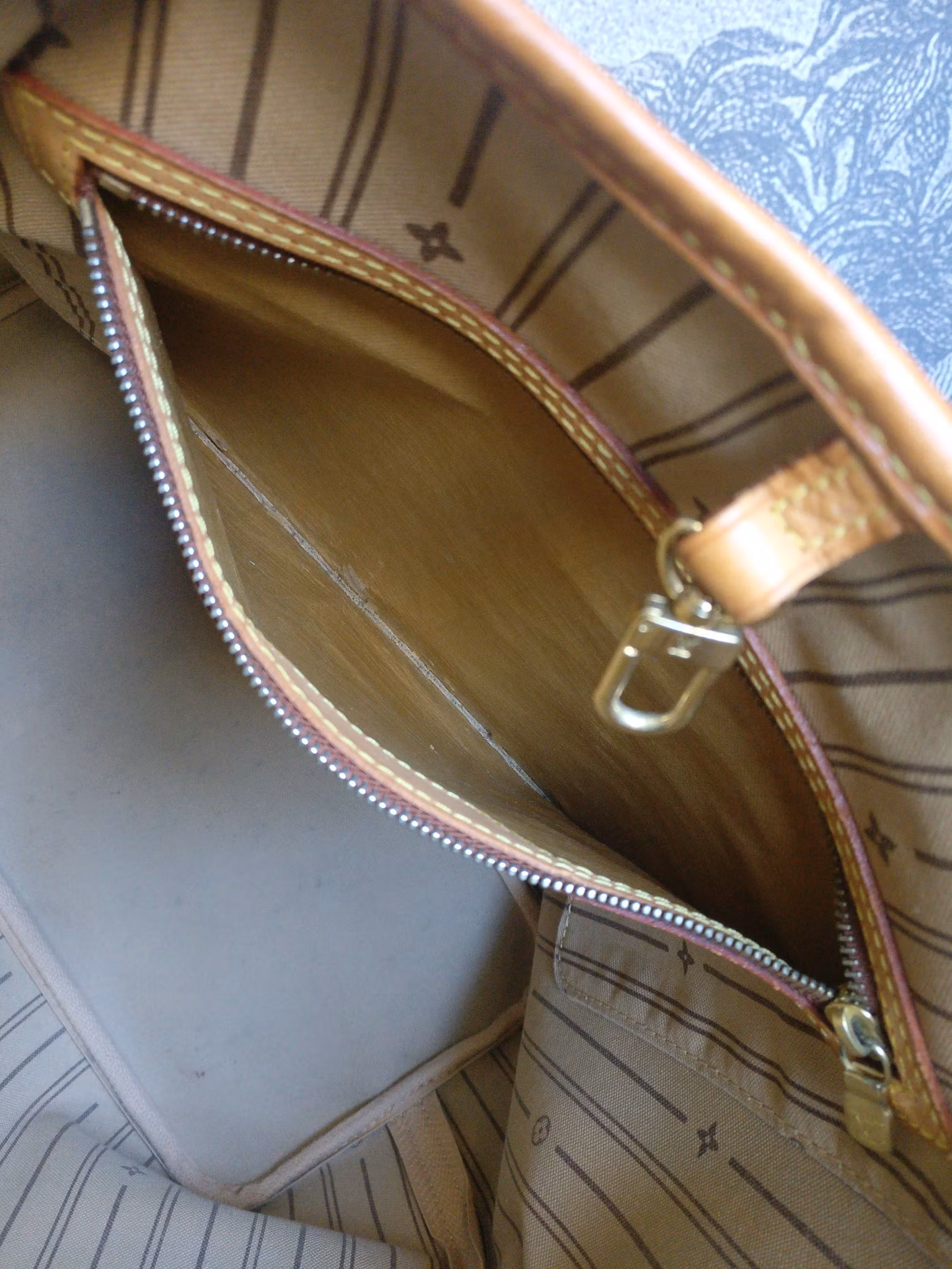 Louis Vuitton Neverfull MM