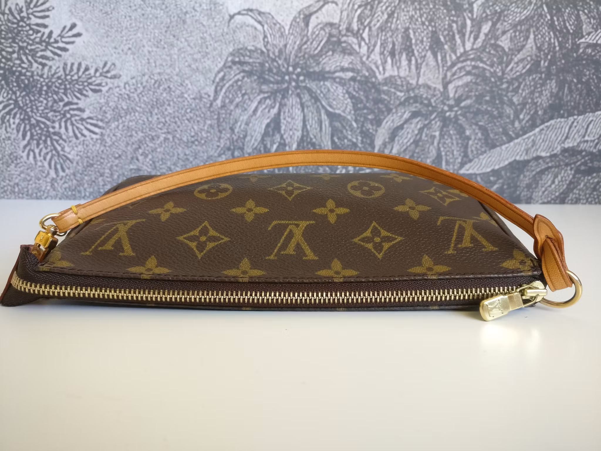 Louis Vuitton Pochette Accessoires