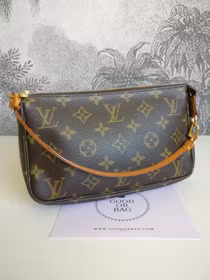 Louis Vuitton Pochette Accessoires