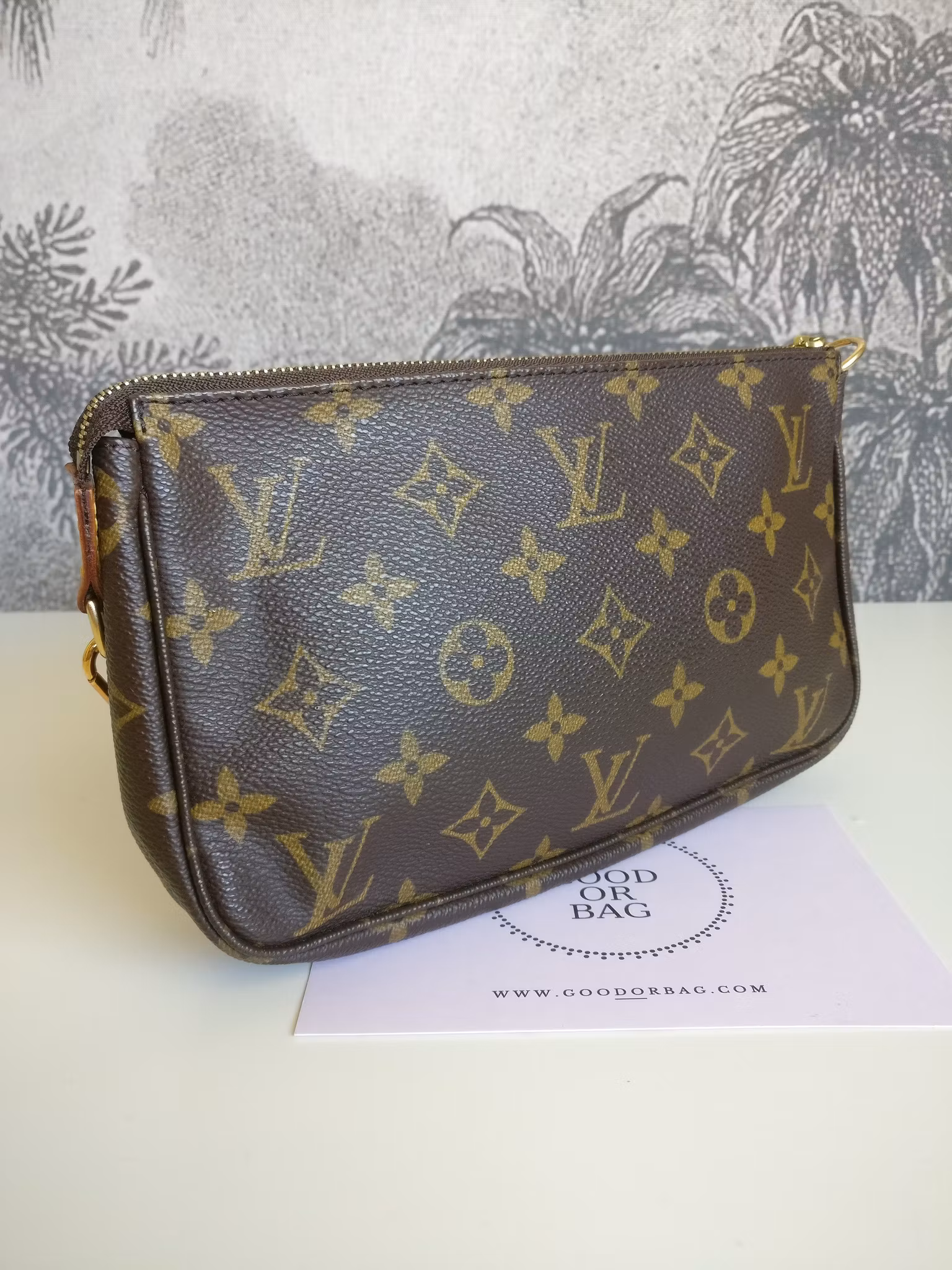 Louis Vuitton Pochette Accessoires
