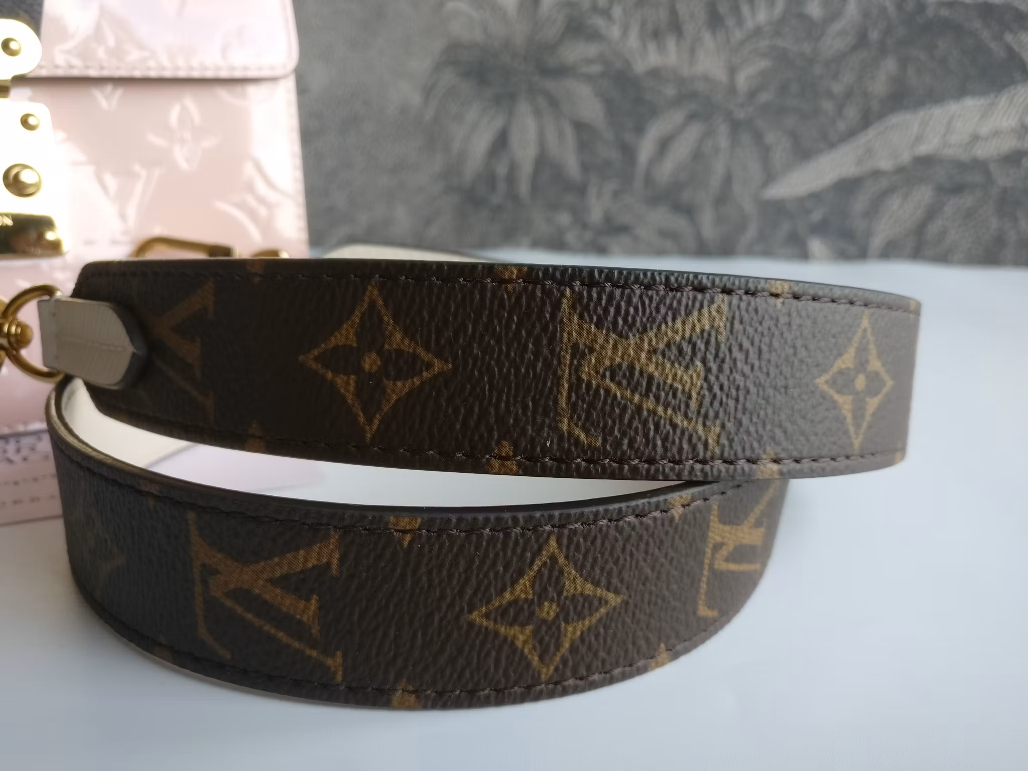 Louis Vuitton Spring Street Vernis NM pink