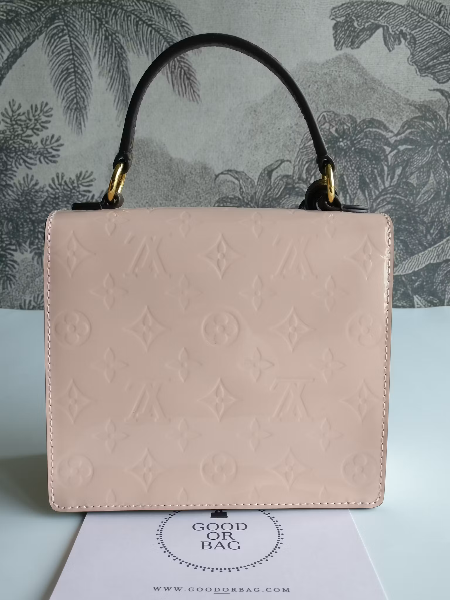 Louis Vuitton Spring Street Vernis NM pink