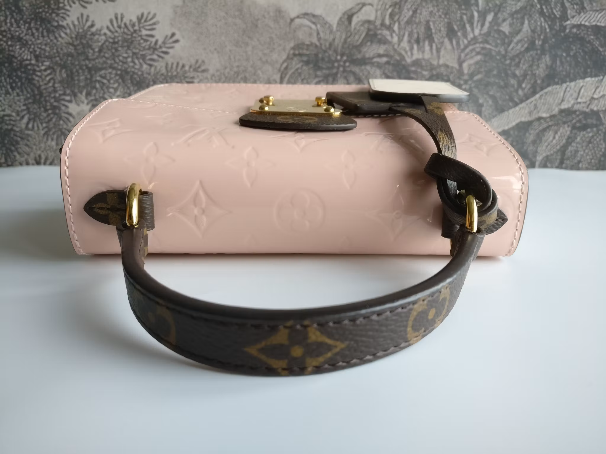 Louis Vuitton Spring Street Vernis NM pink