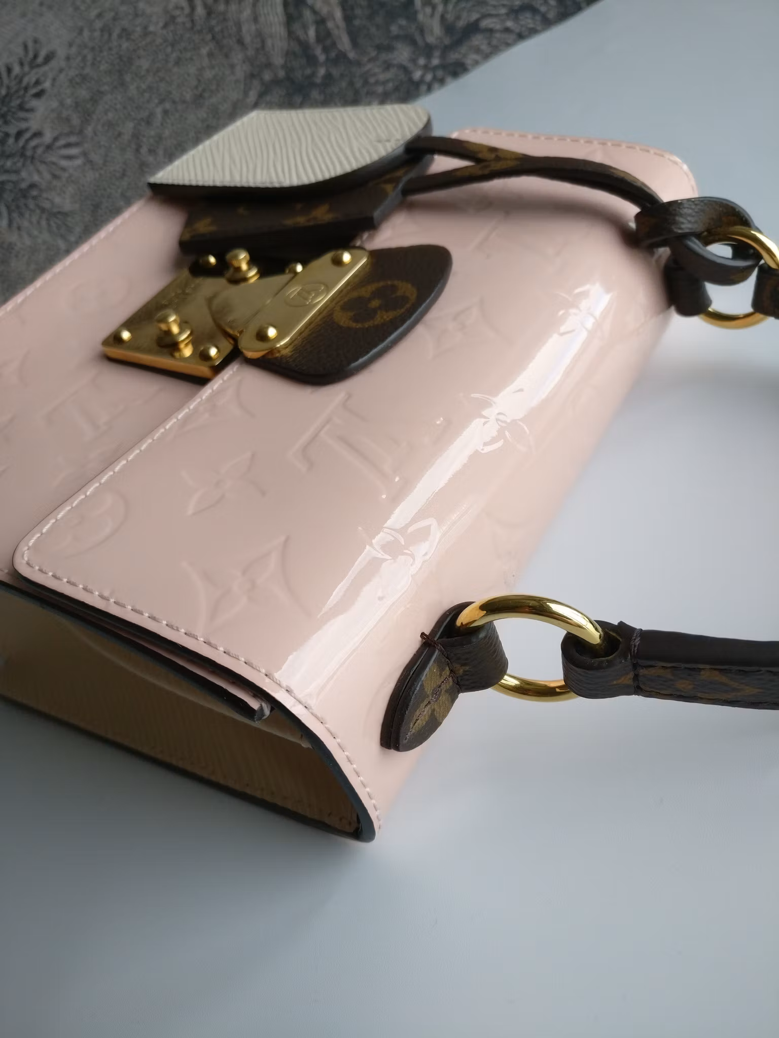 Louis Vuitton Spring Street Vernis NM pink