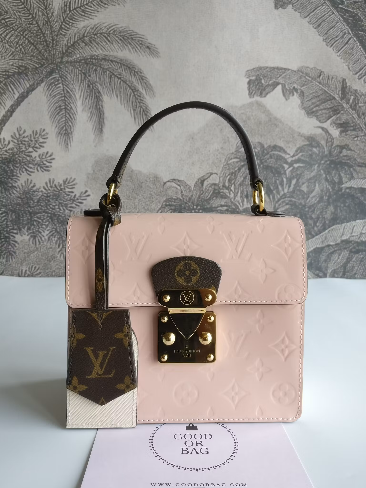 Louis Vuitton Spring Street Vernis NM pink