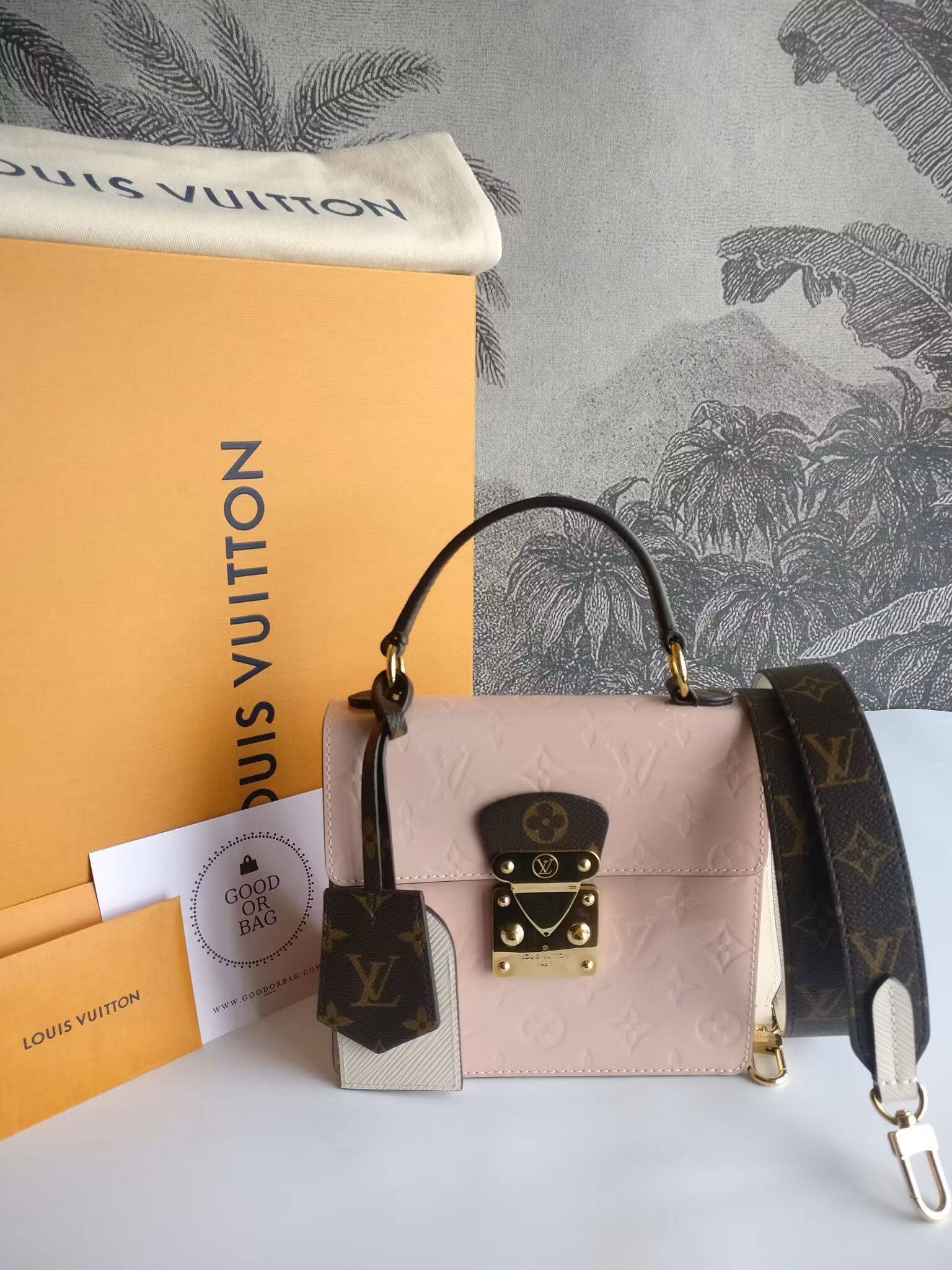 Louis Vuitton Spring Street Vernis NM pink