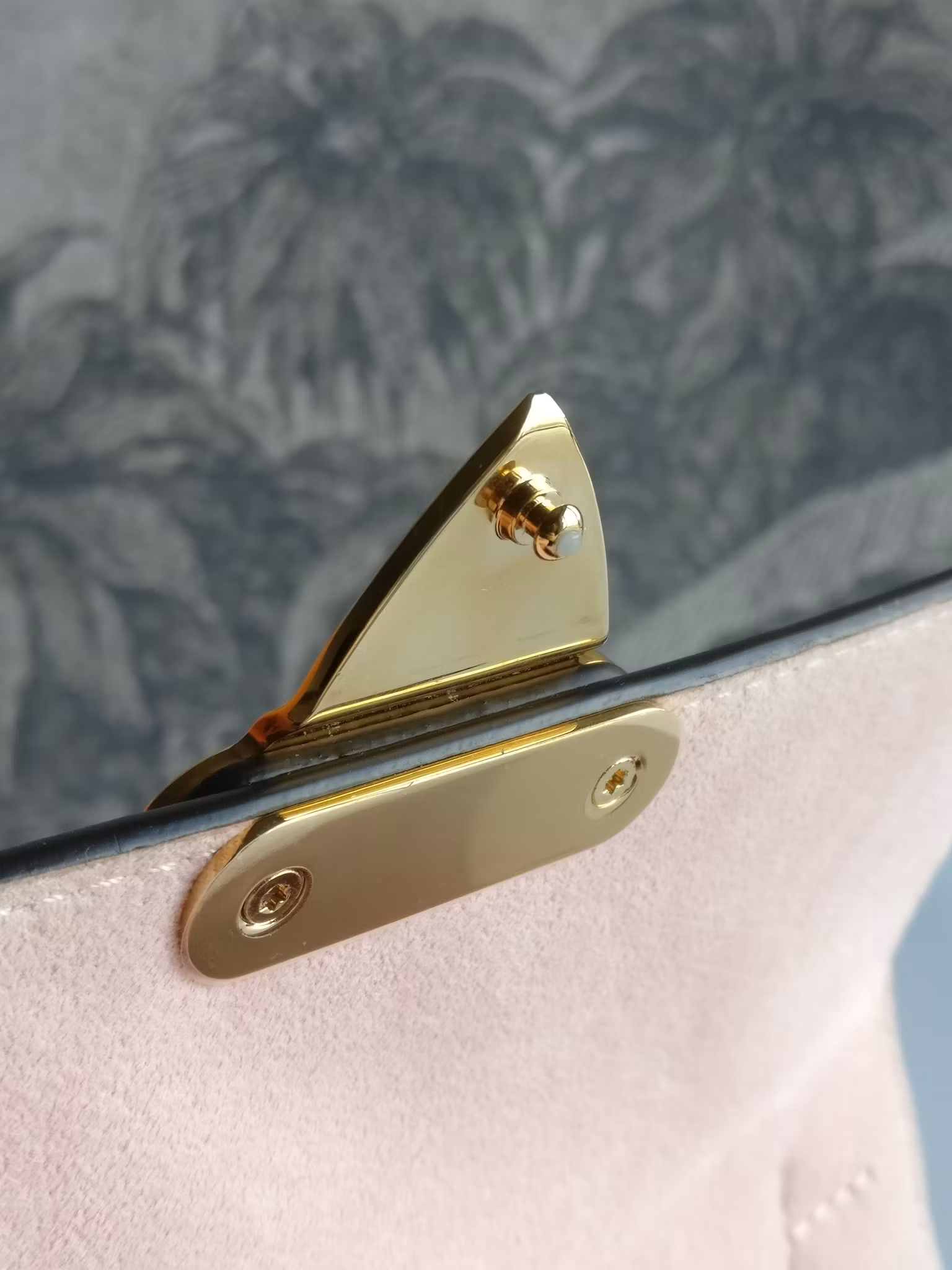 Louis Vuitton Spring Street Vernis NM pink