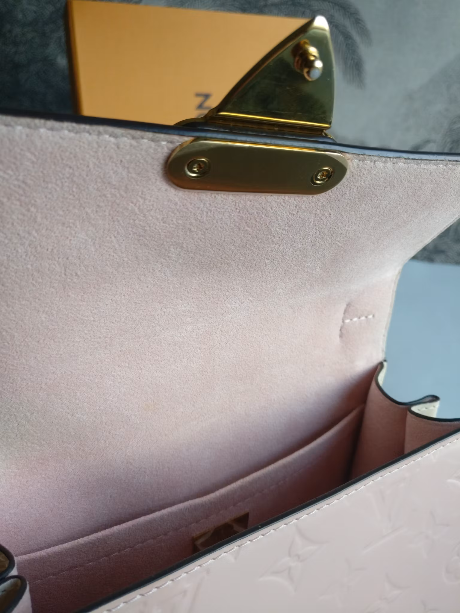 Louis Vuitton Spring Street Vernis NM pink