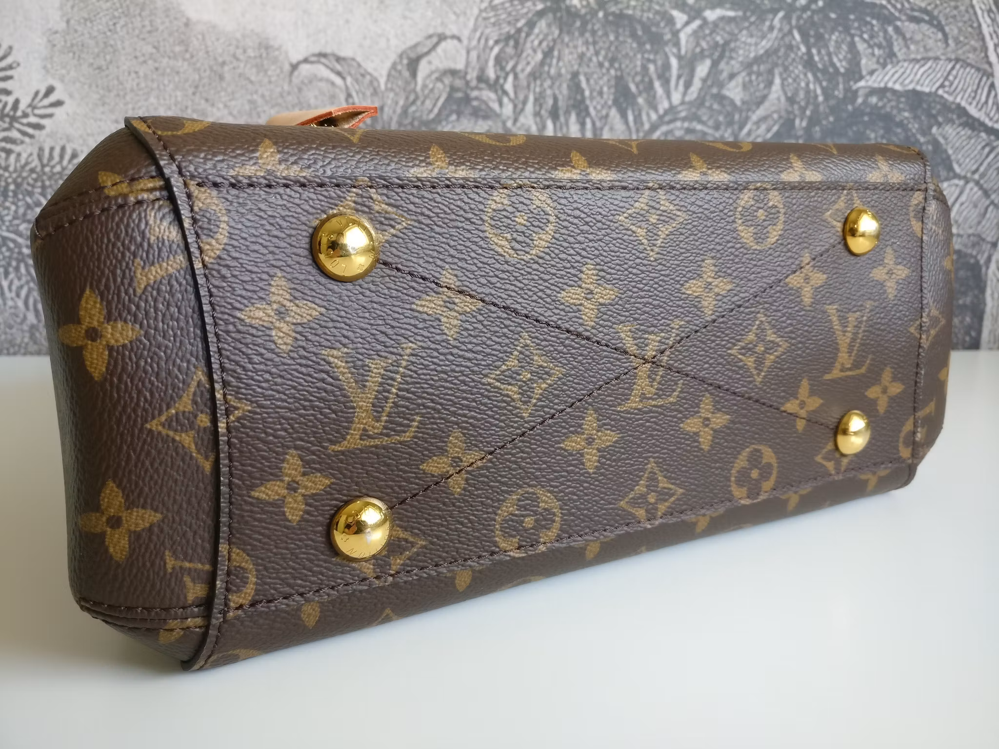 Louis Vuitton Montaigne BB