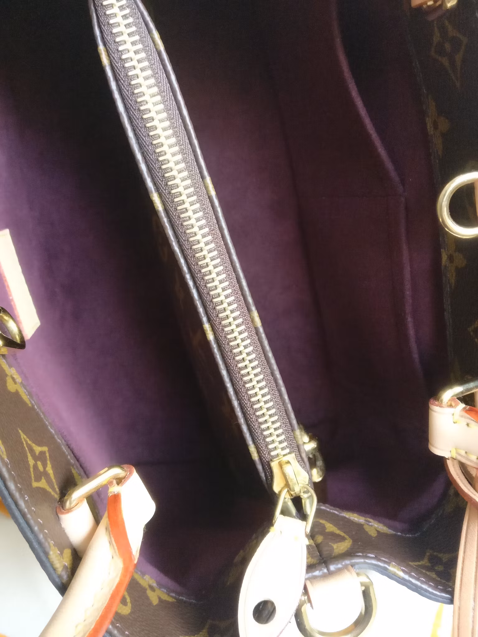Louis Vuitton Montaigne BB