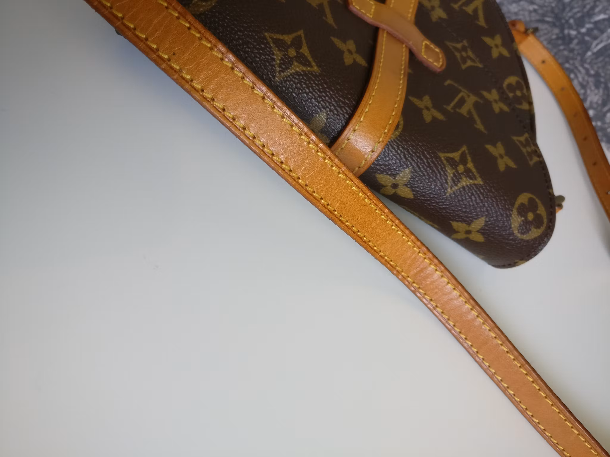 Louis Vuitton Chantilly PM
