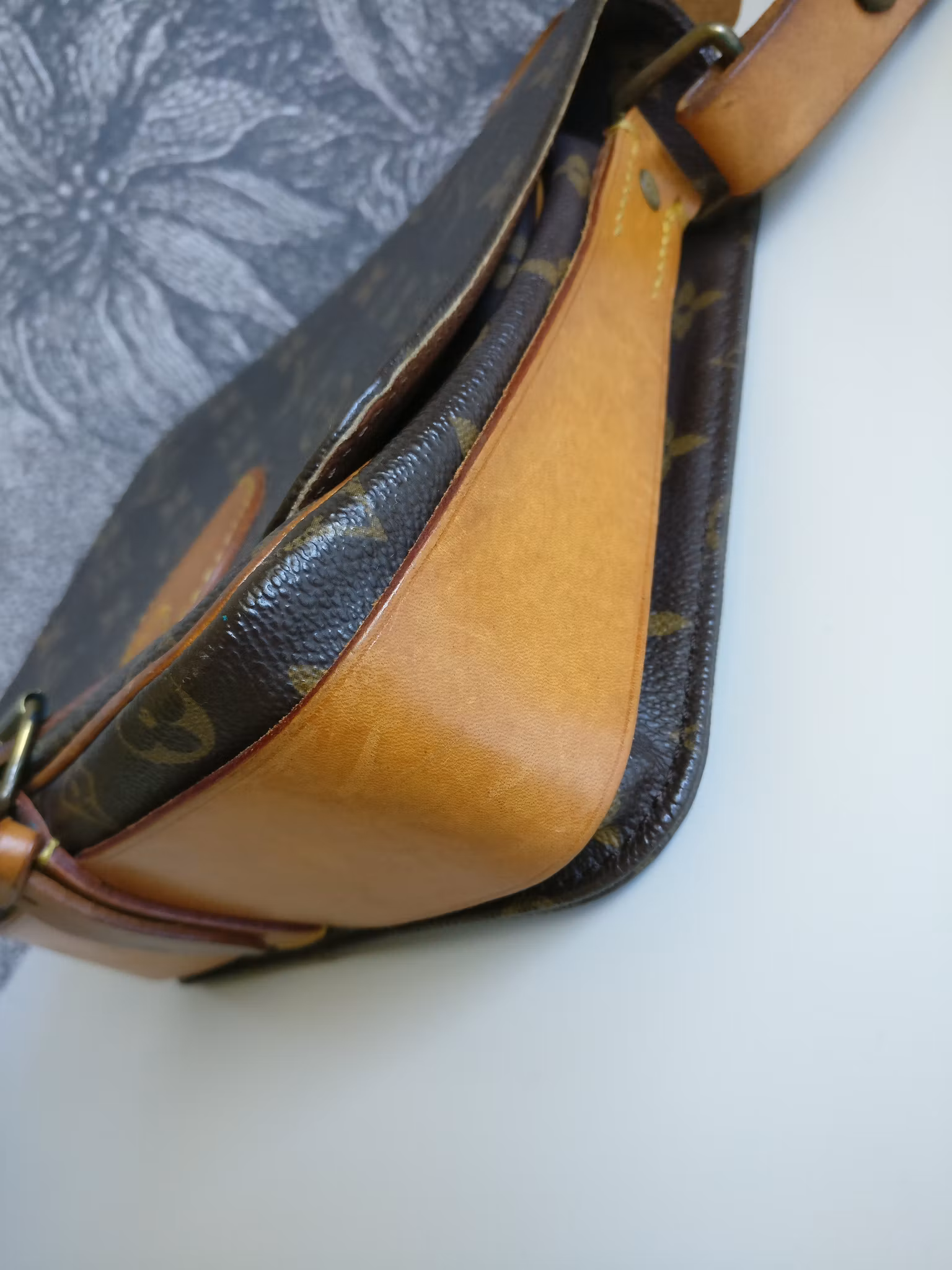 Louis Vuitton Cartouchiere MM