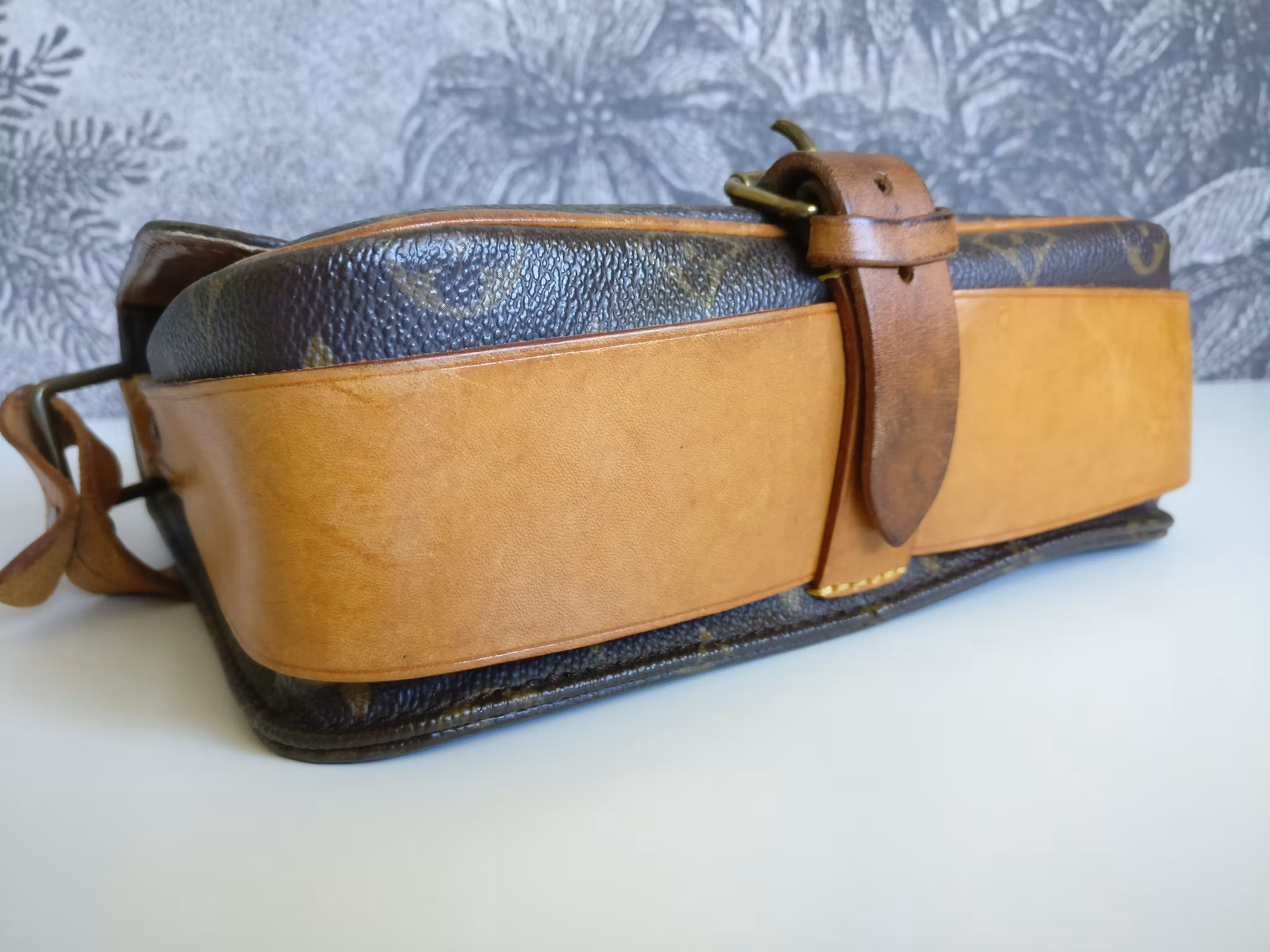 Louis Vuitton Cartouchiere MM