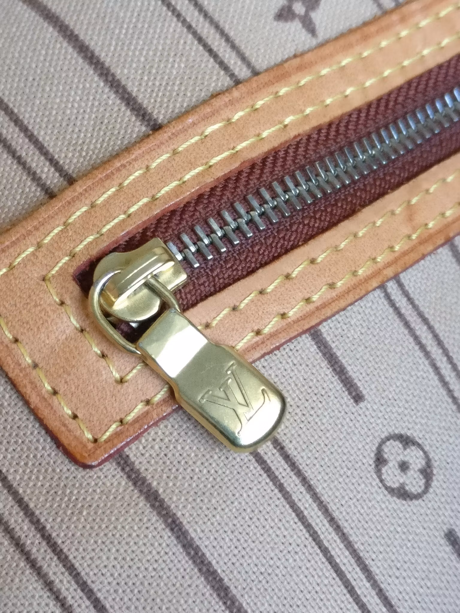 Louis Vuitton Neverfull MM