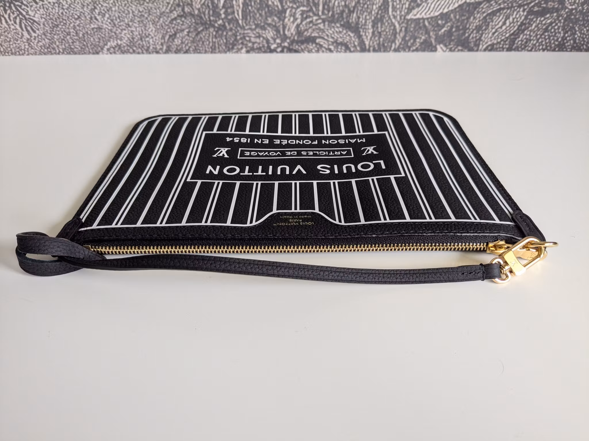 Louis Vuitton pochette Neverfull Inside Out noir