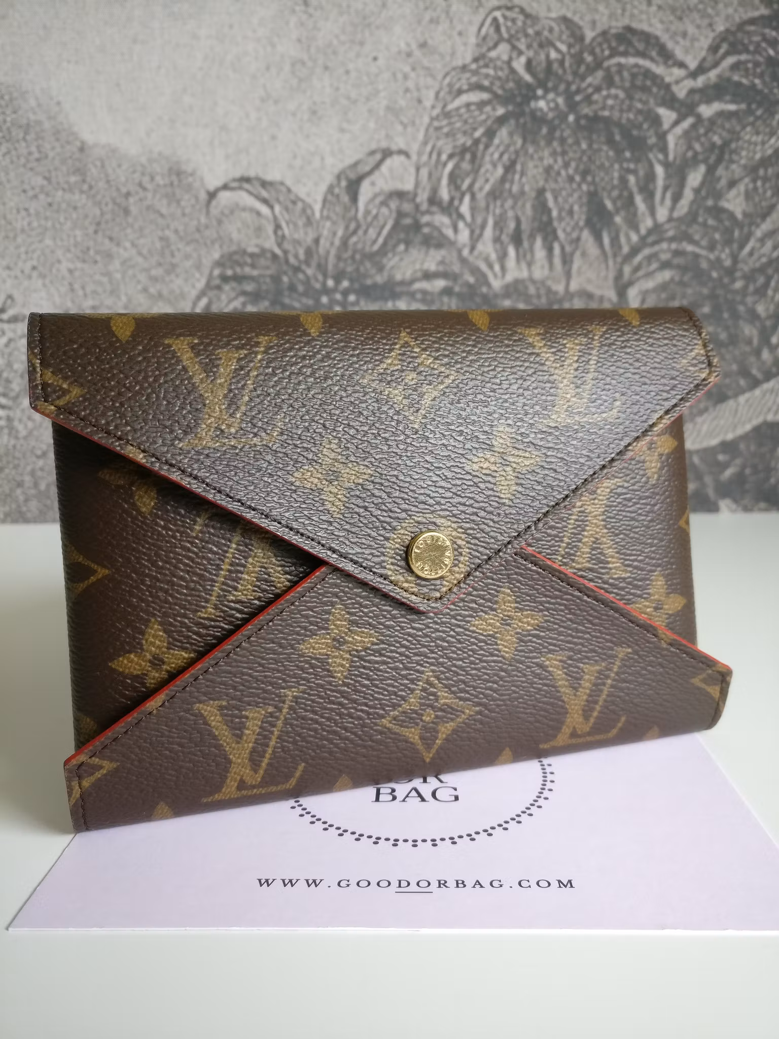 Louis Vuitton Kirigami M