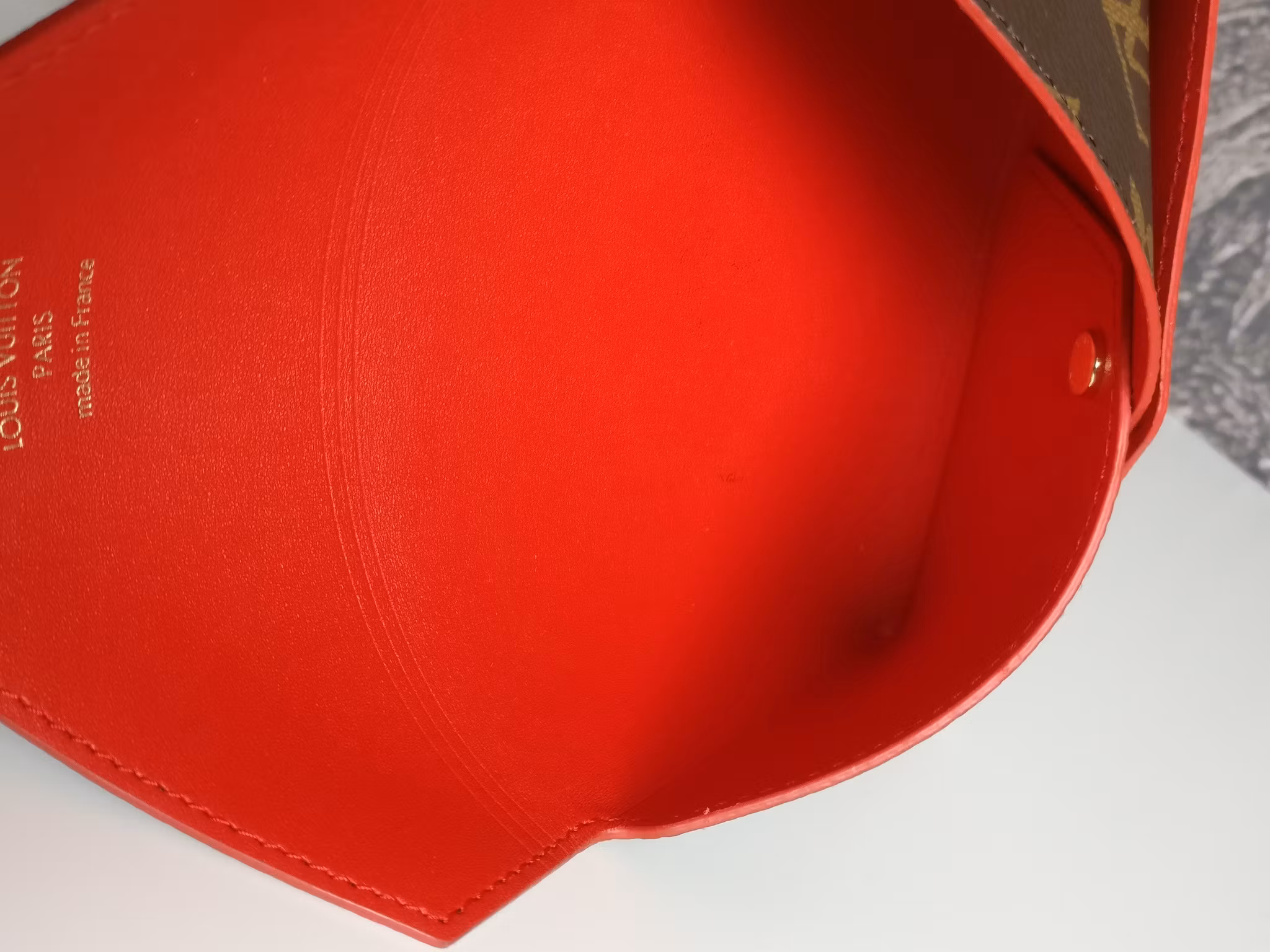 Louis Vuitton Kirigami M