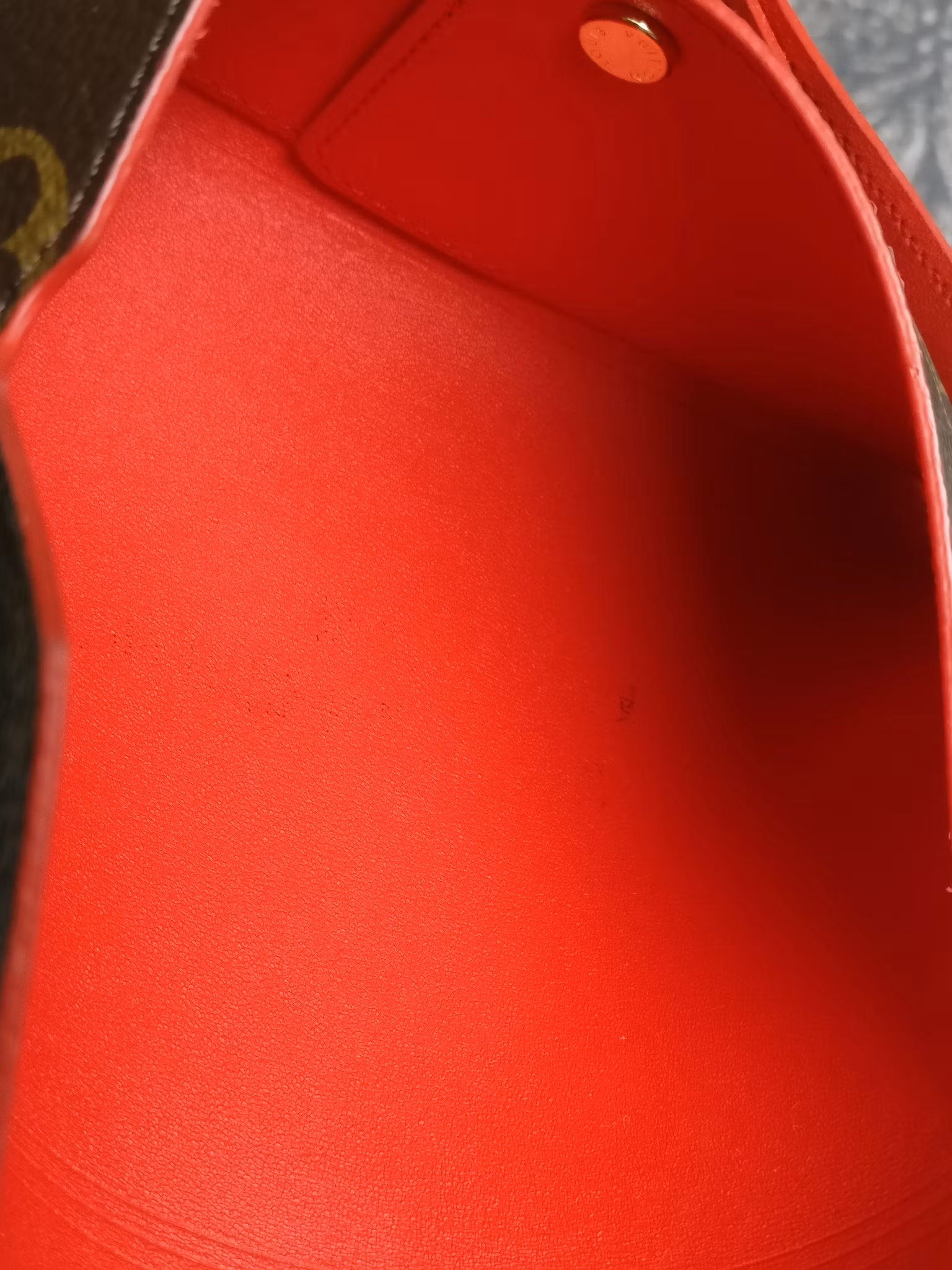 Louis Vuitton Kirigami M