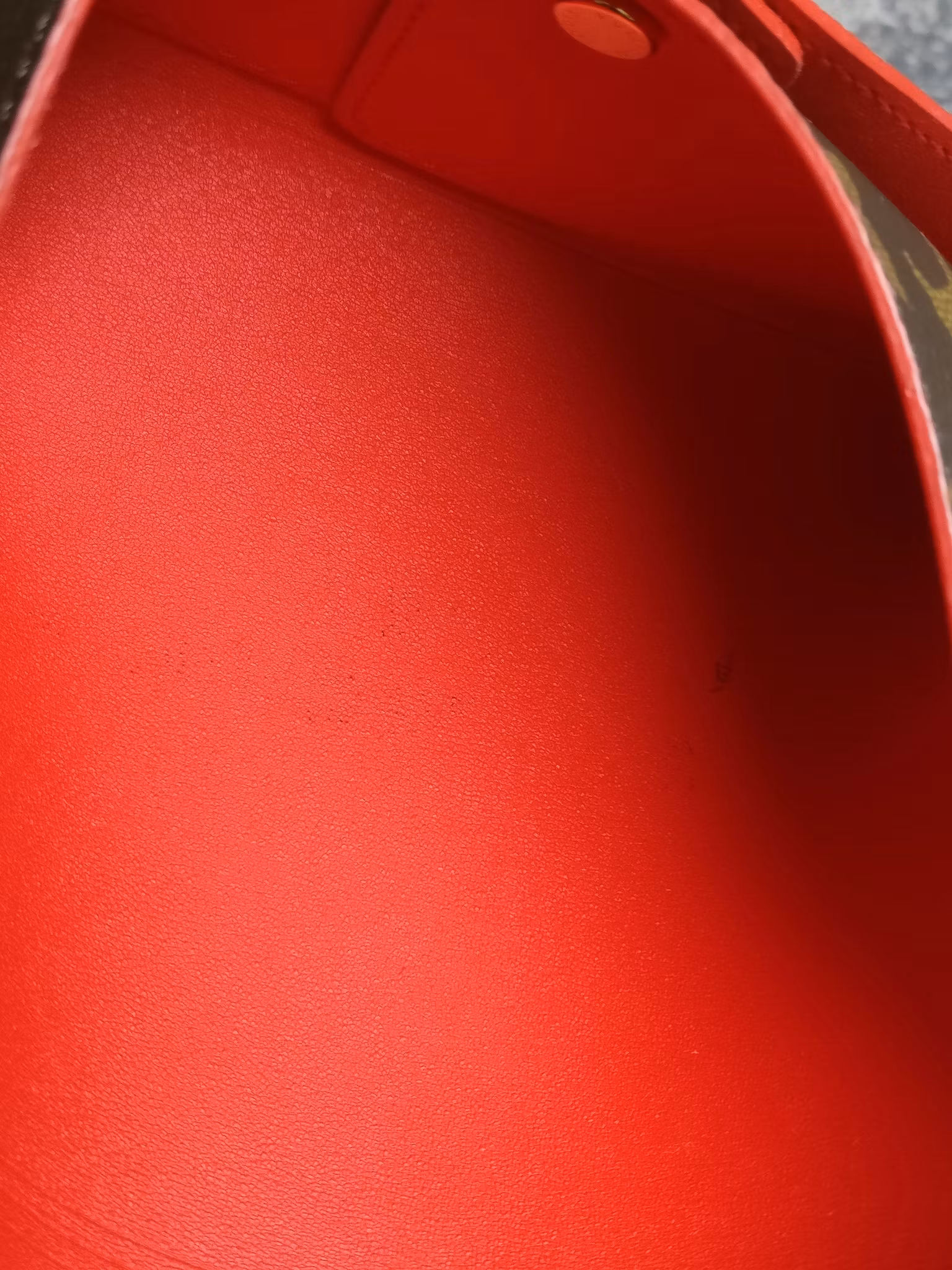 Louis Vuitton Kirigami M