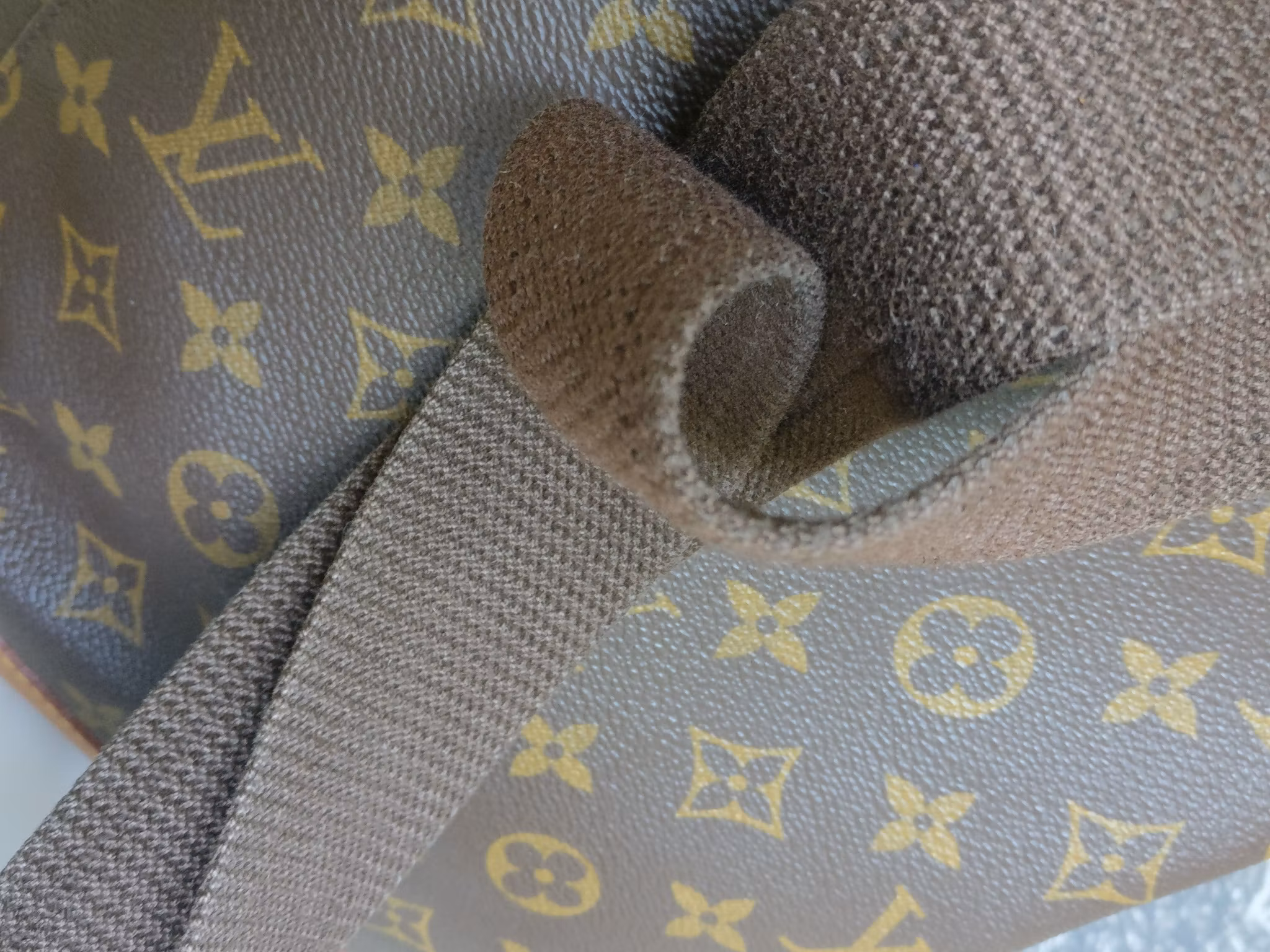 Louis Vuitton Montsouris GM