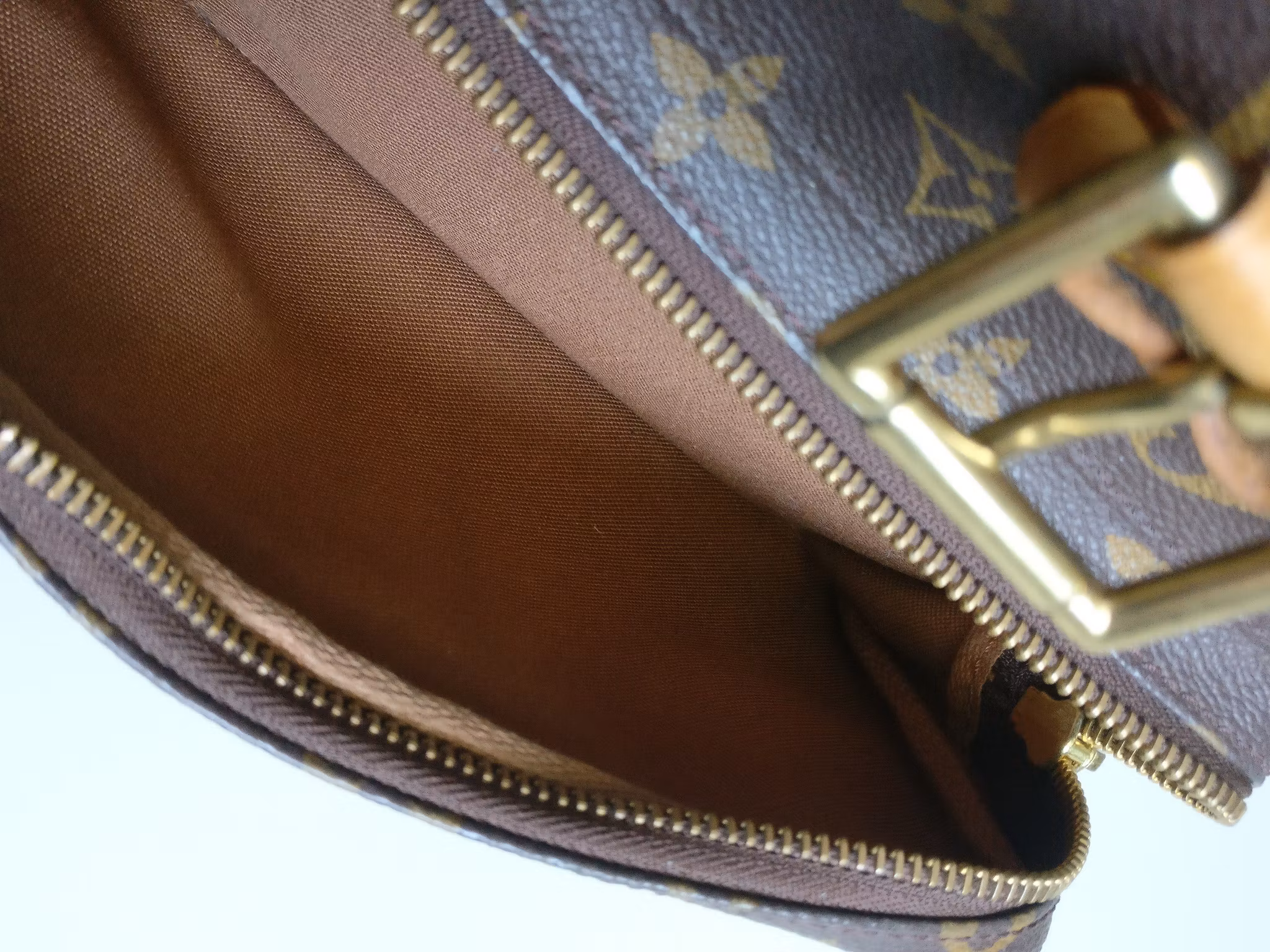 Louis Vuitton Montsouris GM