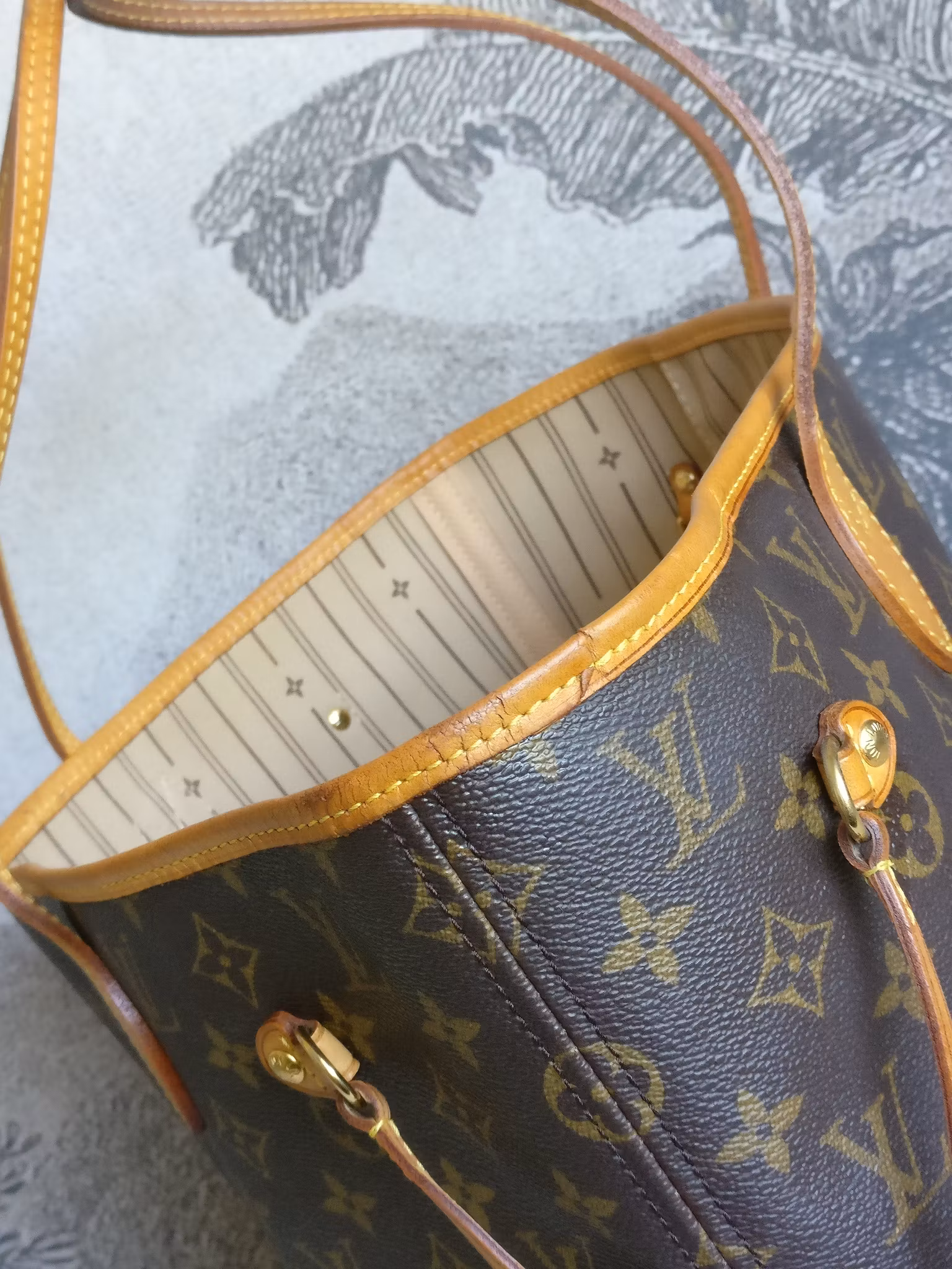 Louis Vuitton Neverfull MM