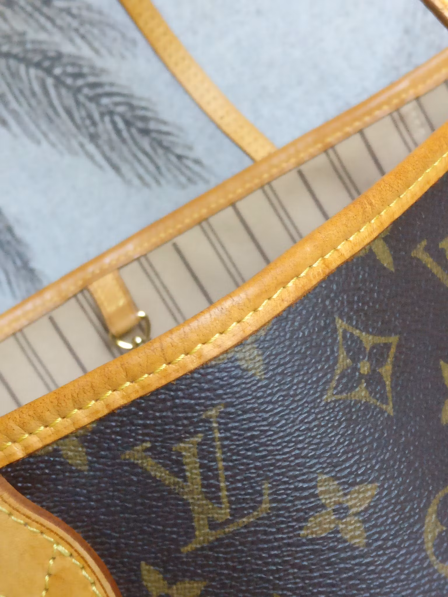 Louis Vuitton Neverfull MM