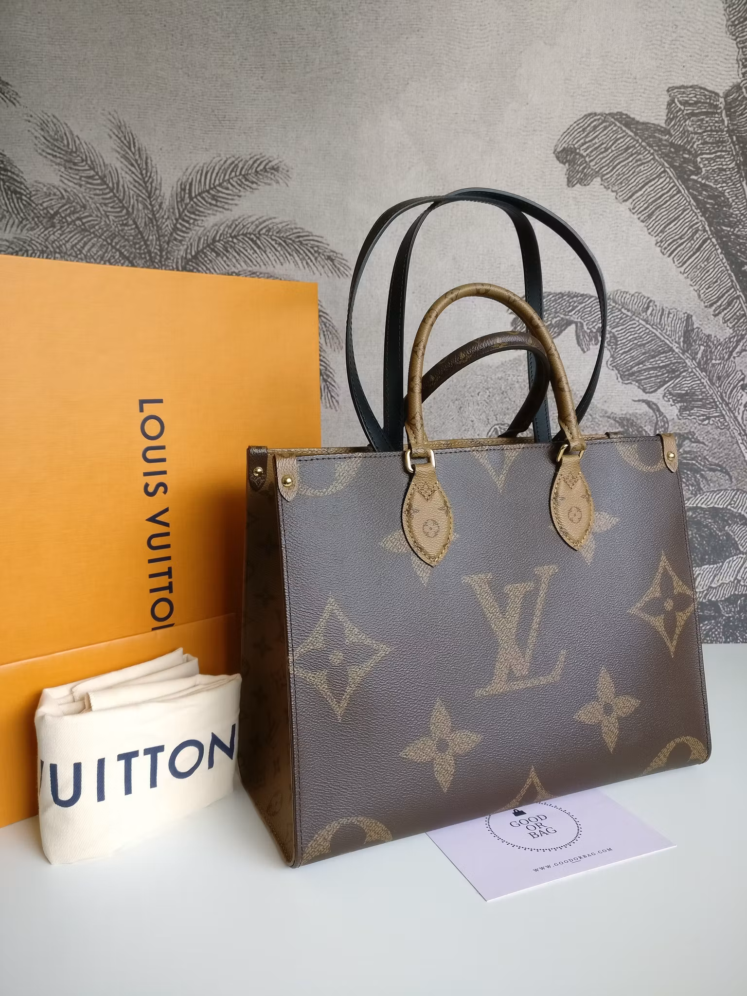Louis Vuitton OnTheGo MM