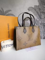 Louis Vuitton OnTheGo MM
