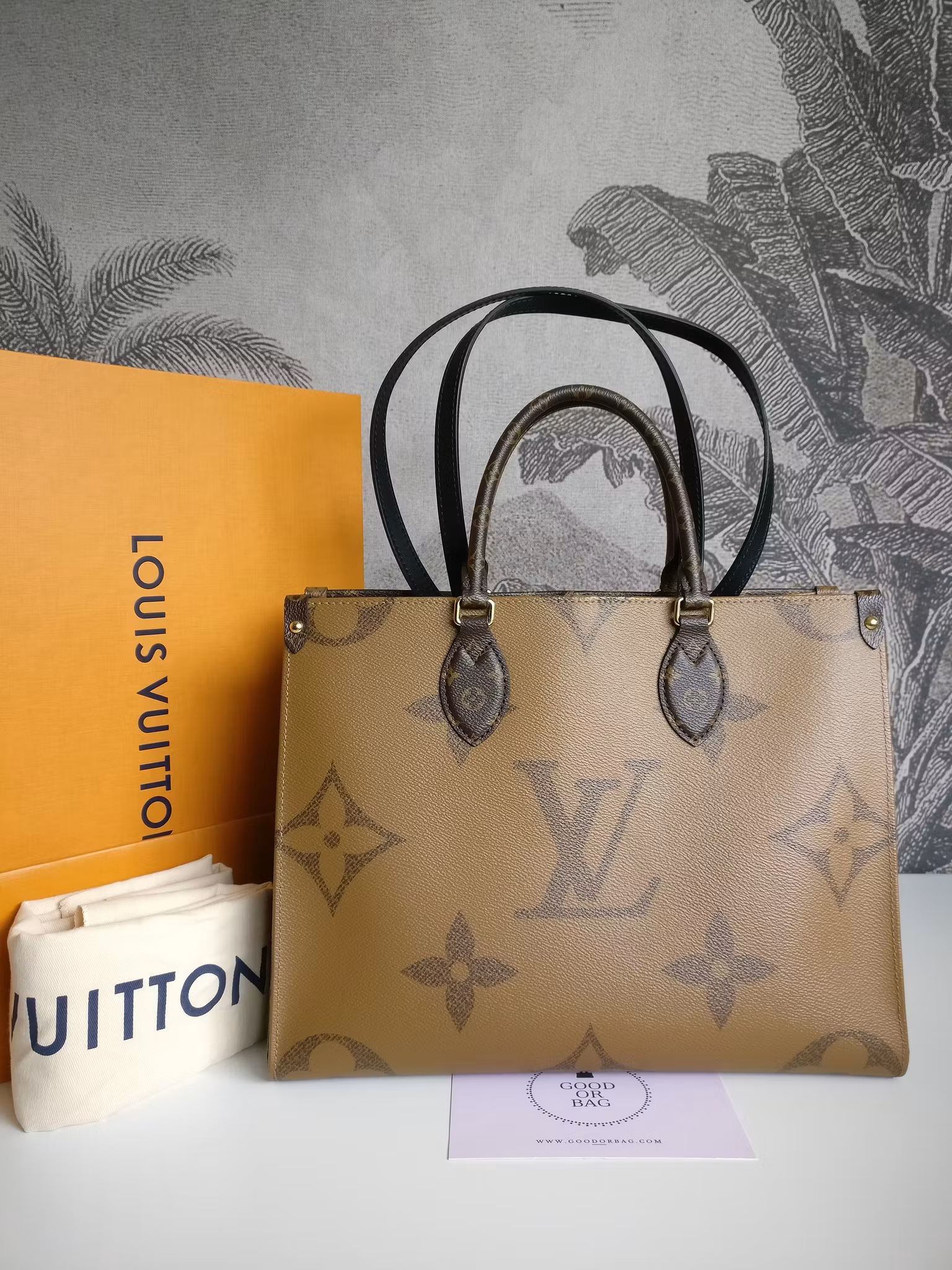 Louis Vuitton OnTheGo MM
