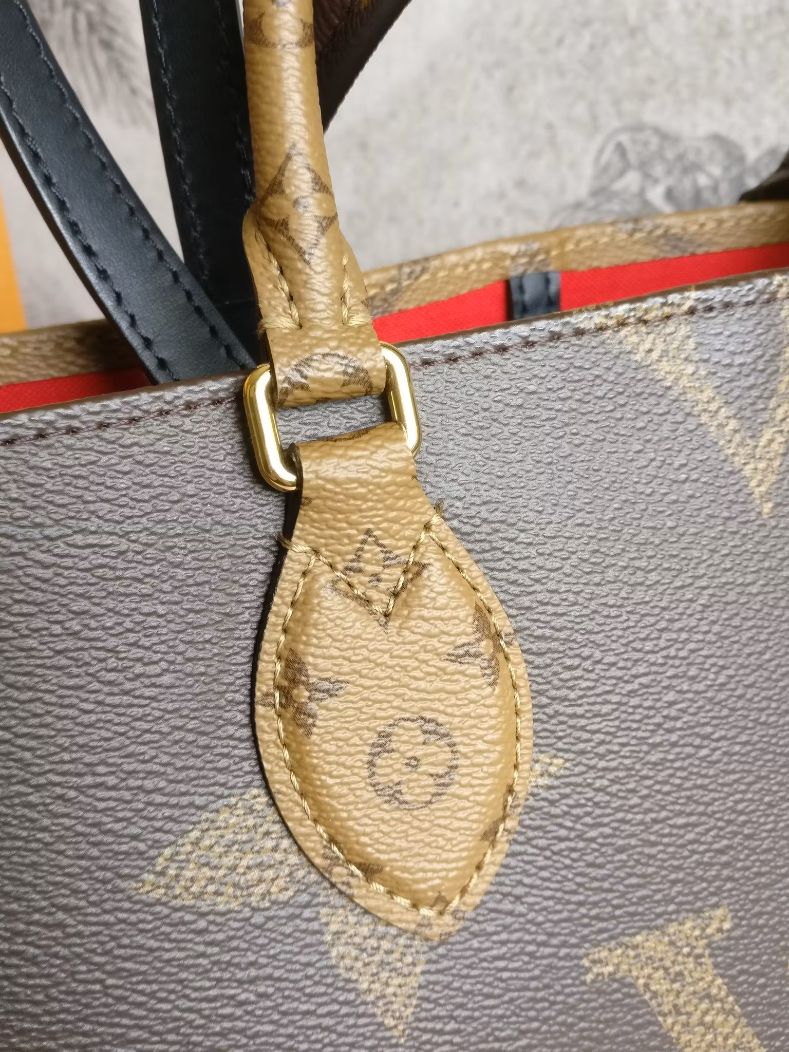 Louis Vuitton OnTheGo MM