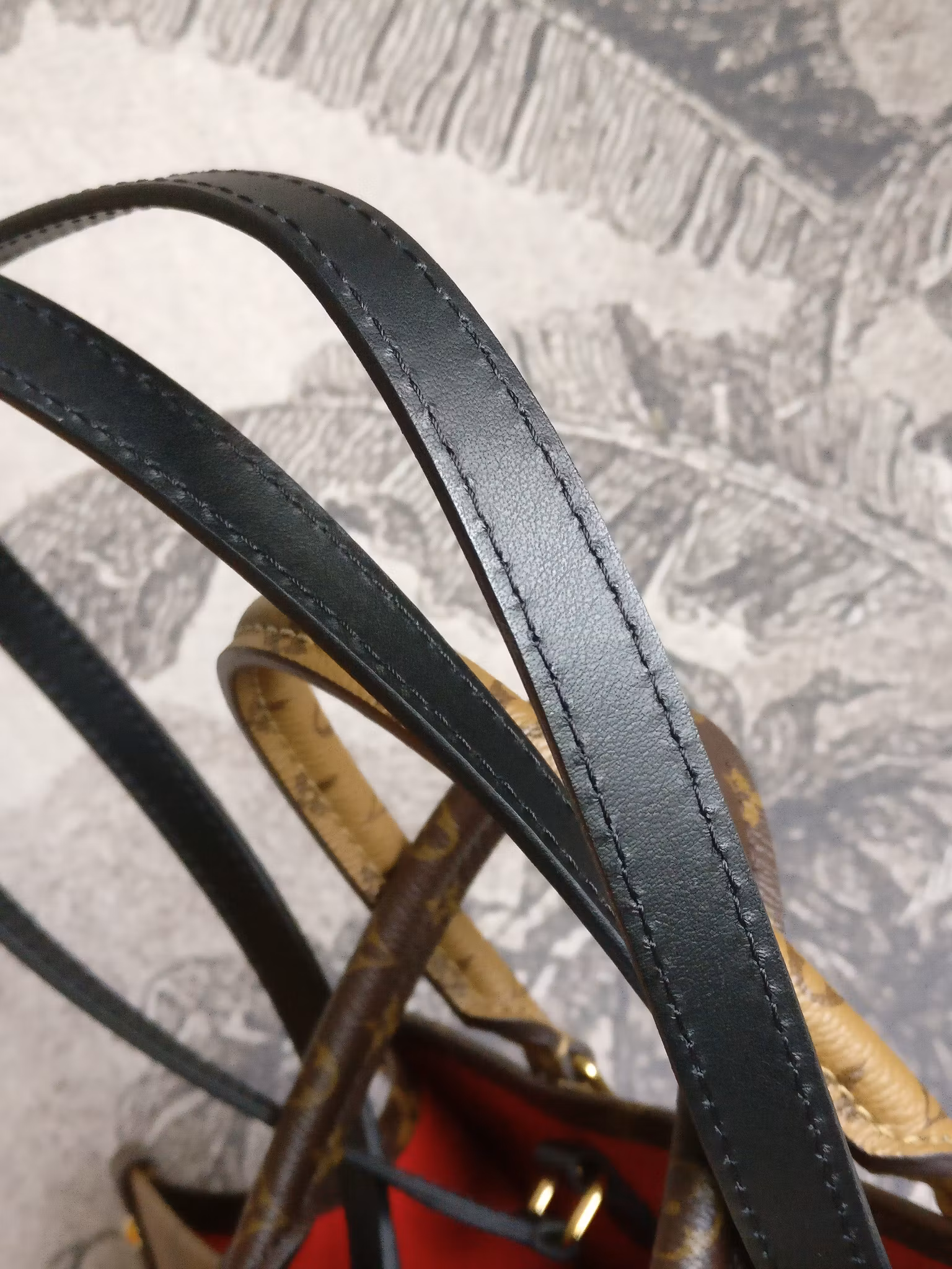 Louis Vuitton OnTheGo MM