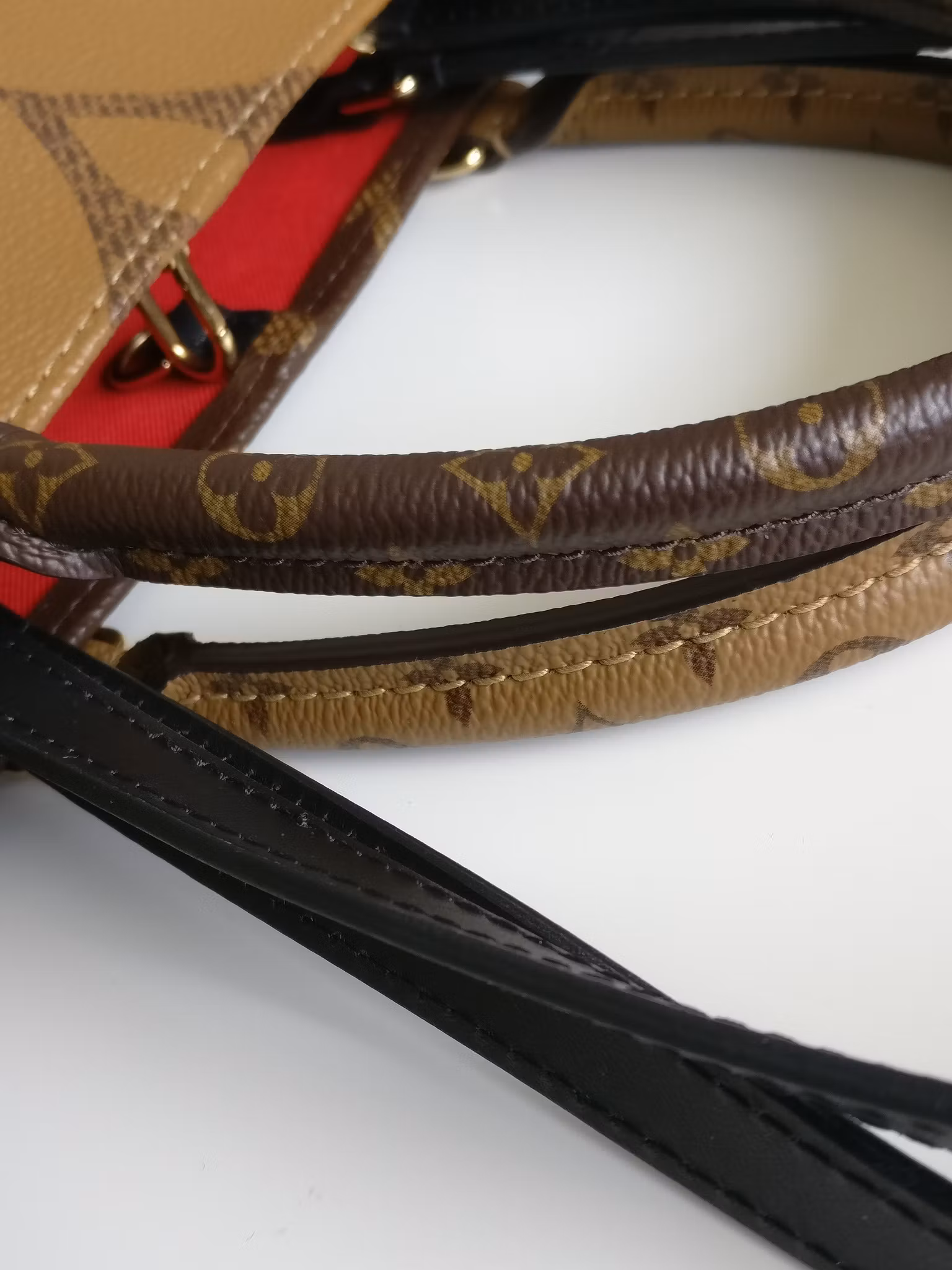 Louis Vuitton OnTheGo MM