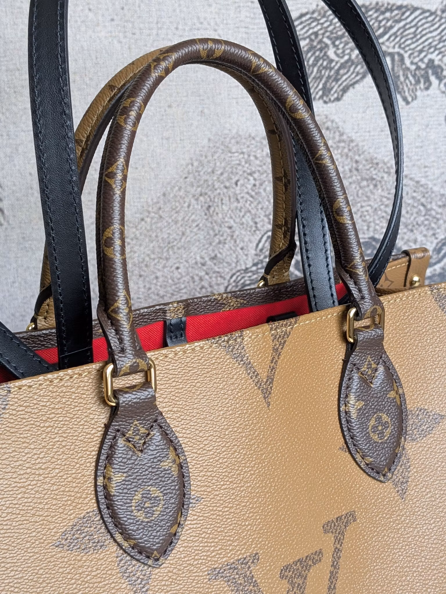 Louis Vuitton OnTheGo MM