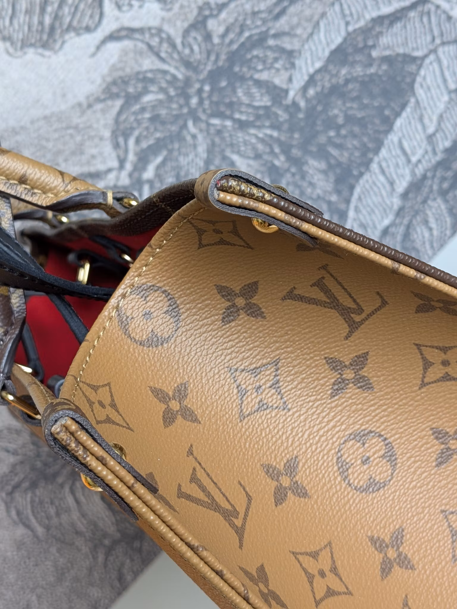Louis Vuitton OnTheGo MM