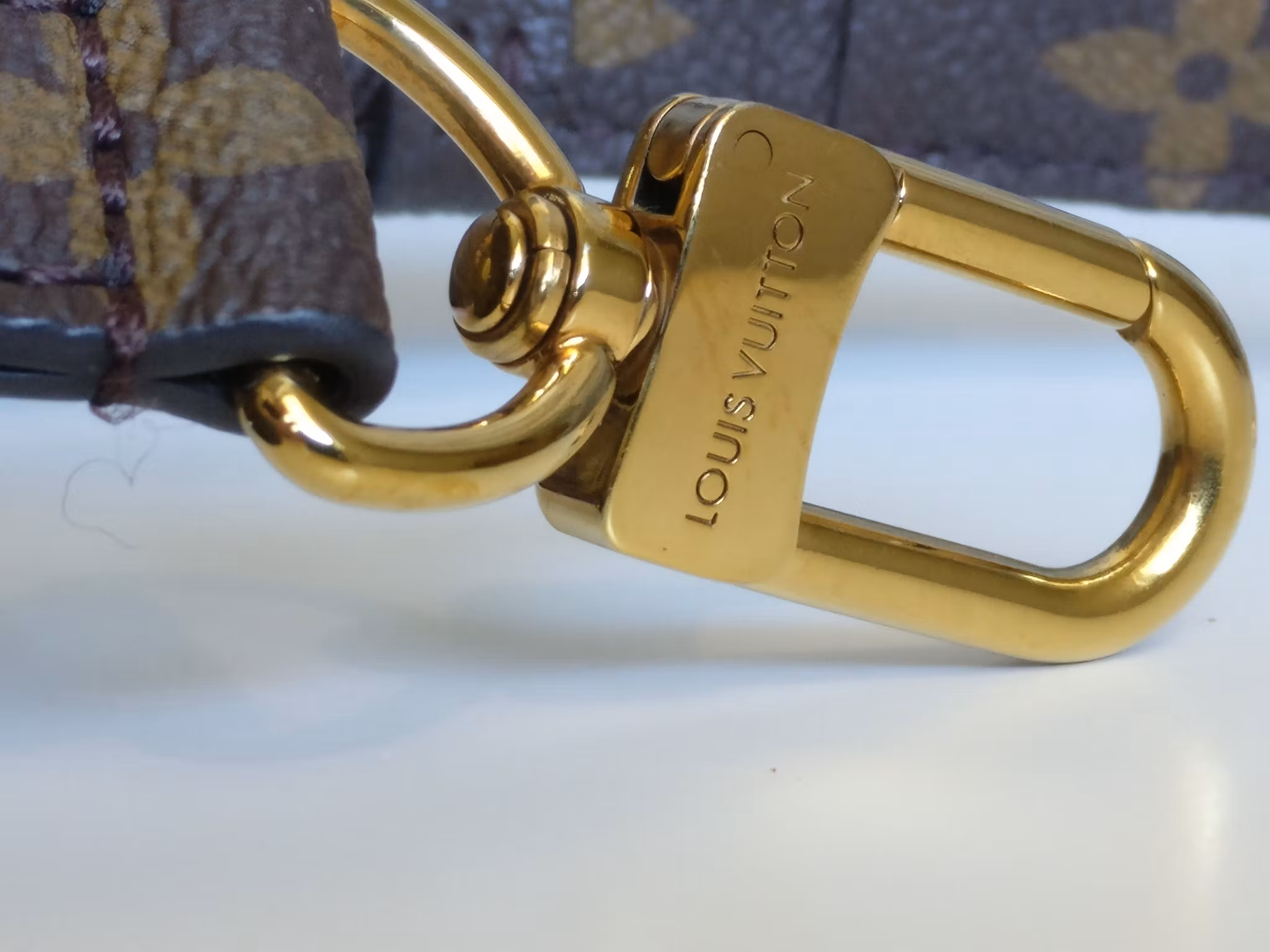 Louis Vuitton Pochette Metis