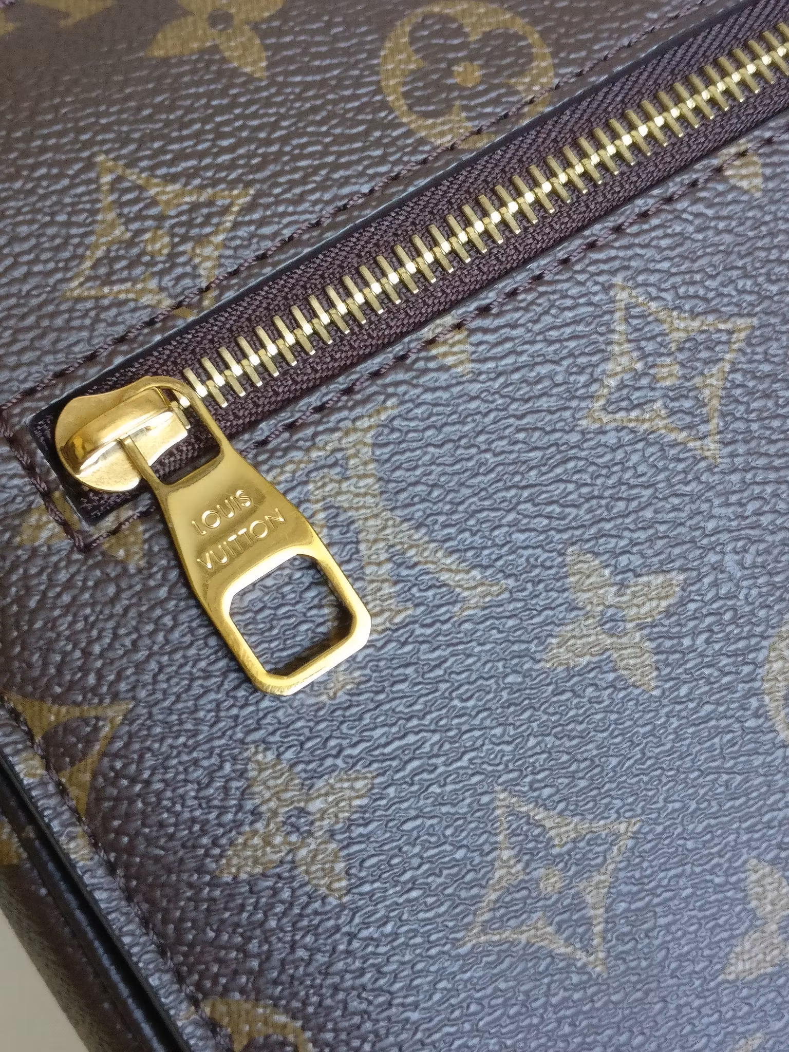 Louis Vuitton Pochette Metis