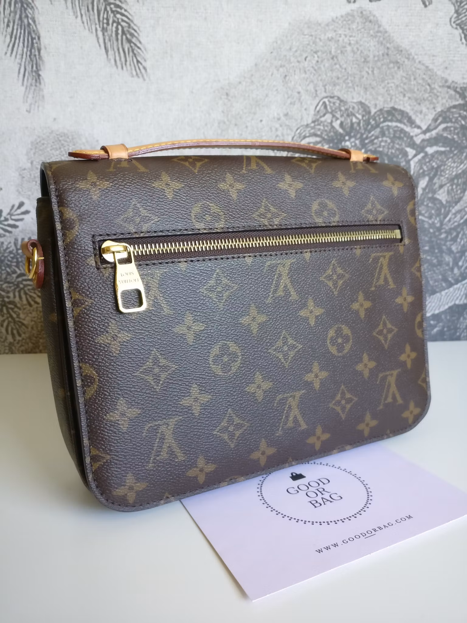 Louis Vuitton Pochette Metis