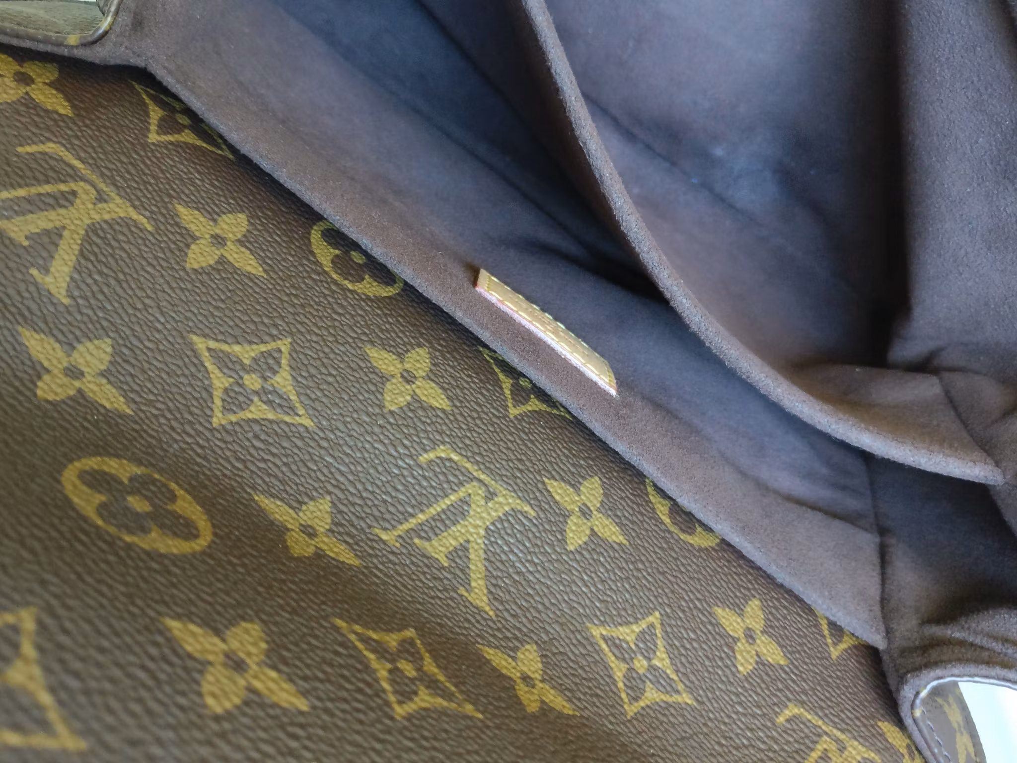 Louis Vuitton Pochette Metis