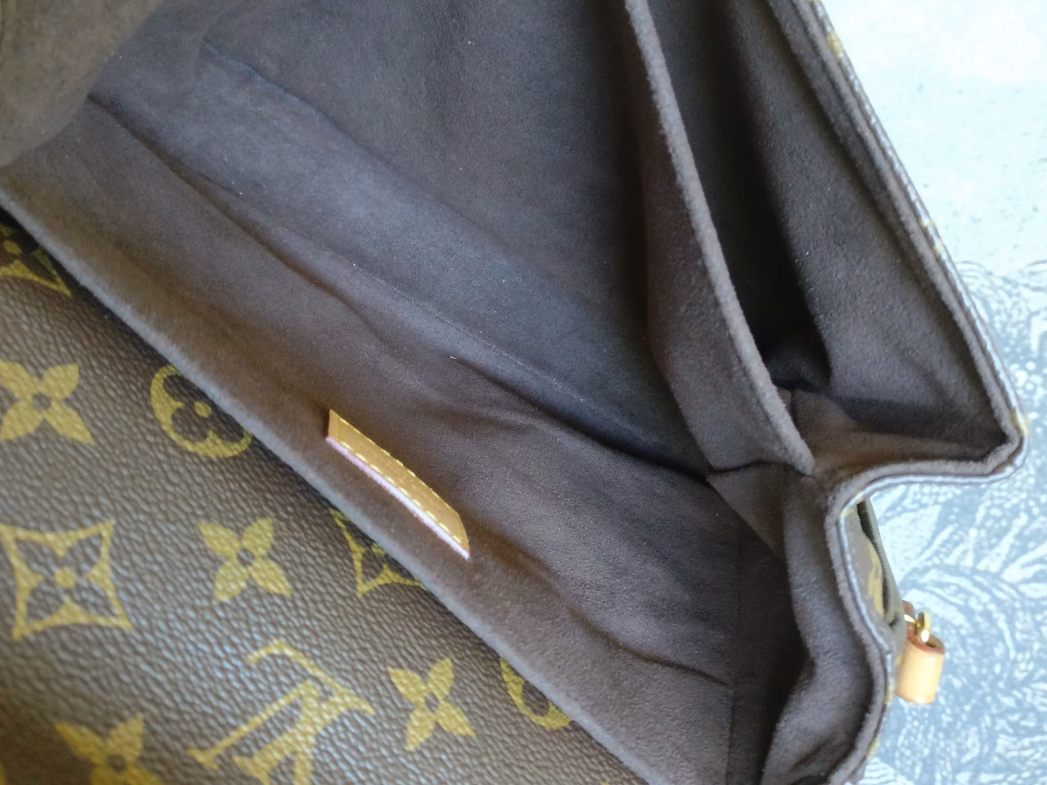 Louis Vuitton Pochette Metis