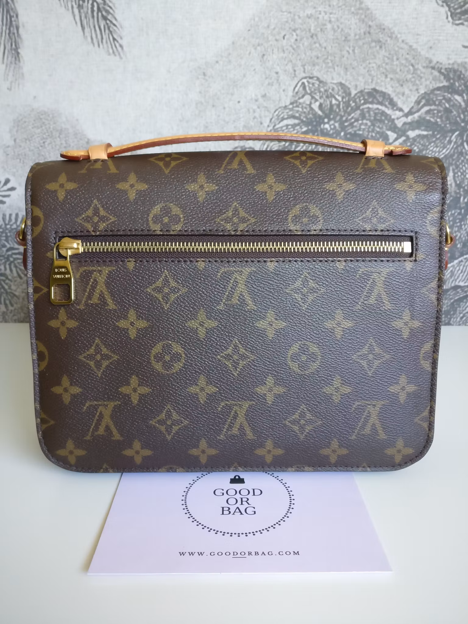 Louis Vuitton Pochette Metis