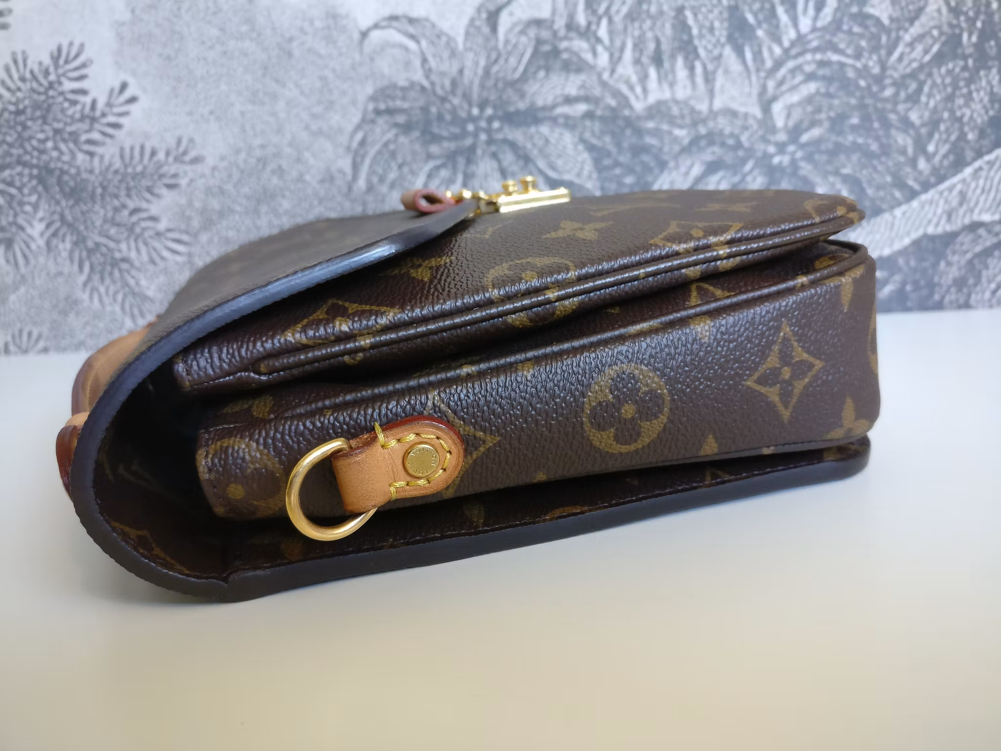 Louis Vuitton Pochette Metis