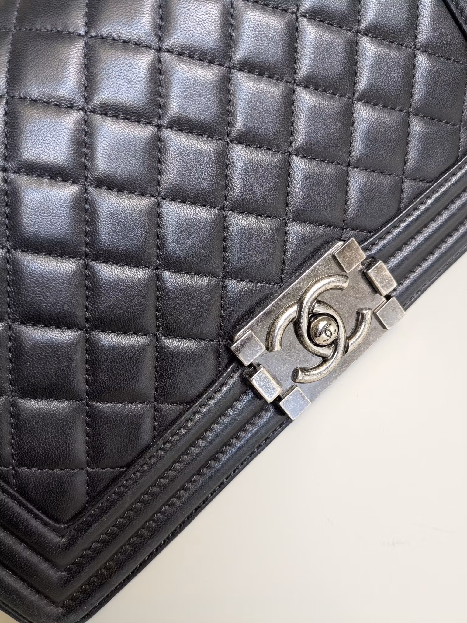Chanel Boy bag Medium lambskin
