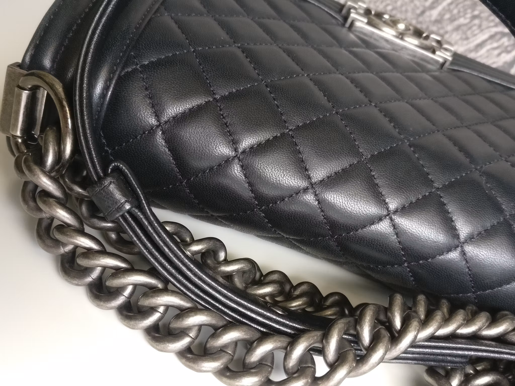 Chanel Boy bag Medium lambskin