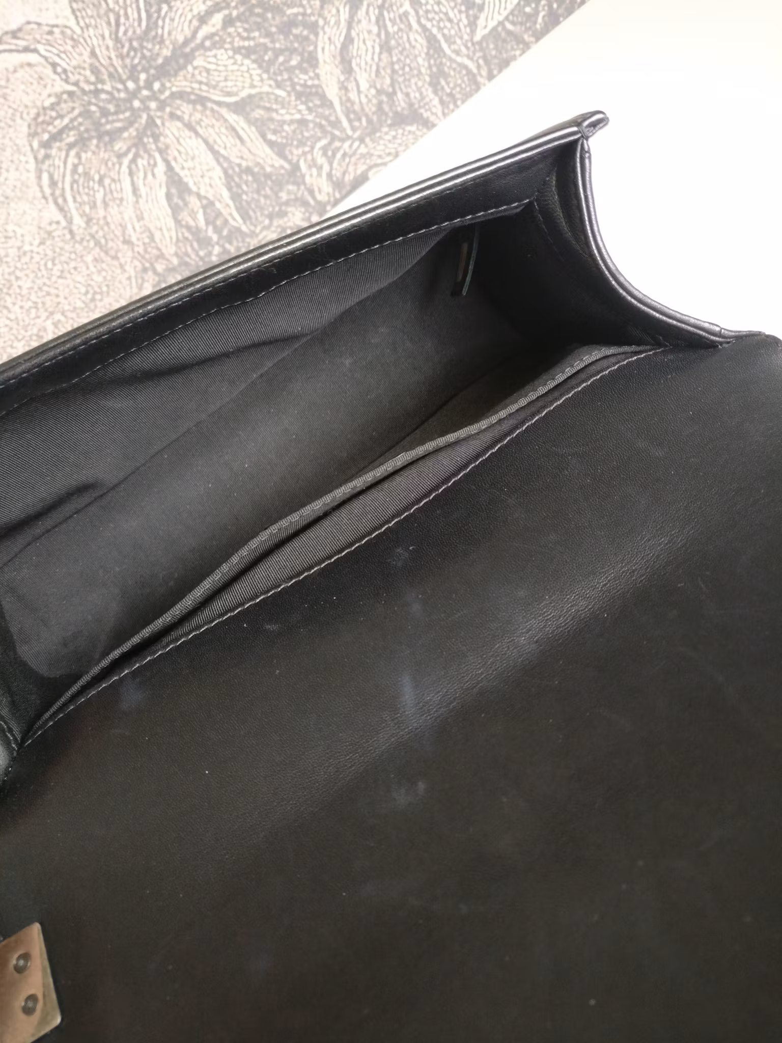 Chanel Boy bag Medium lambskin