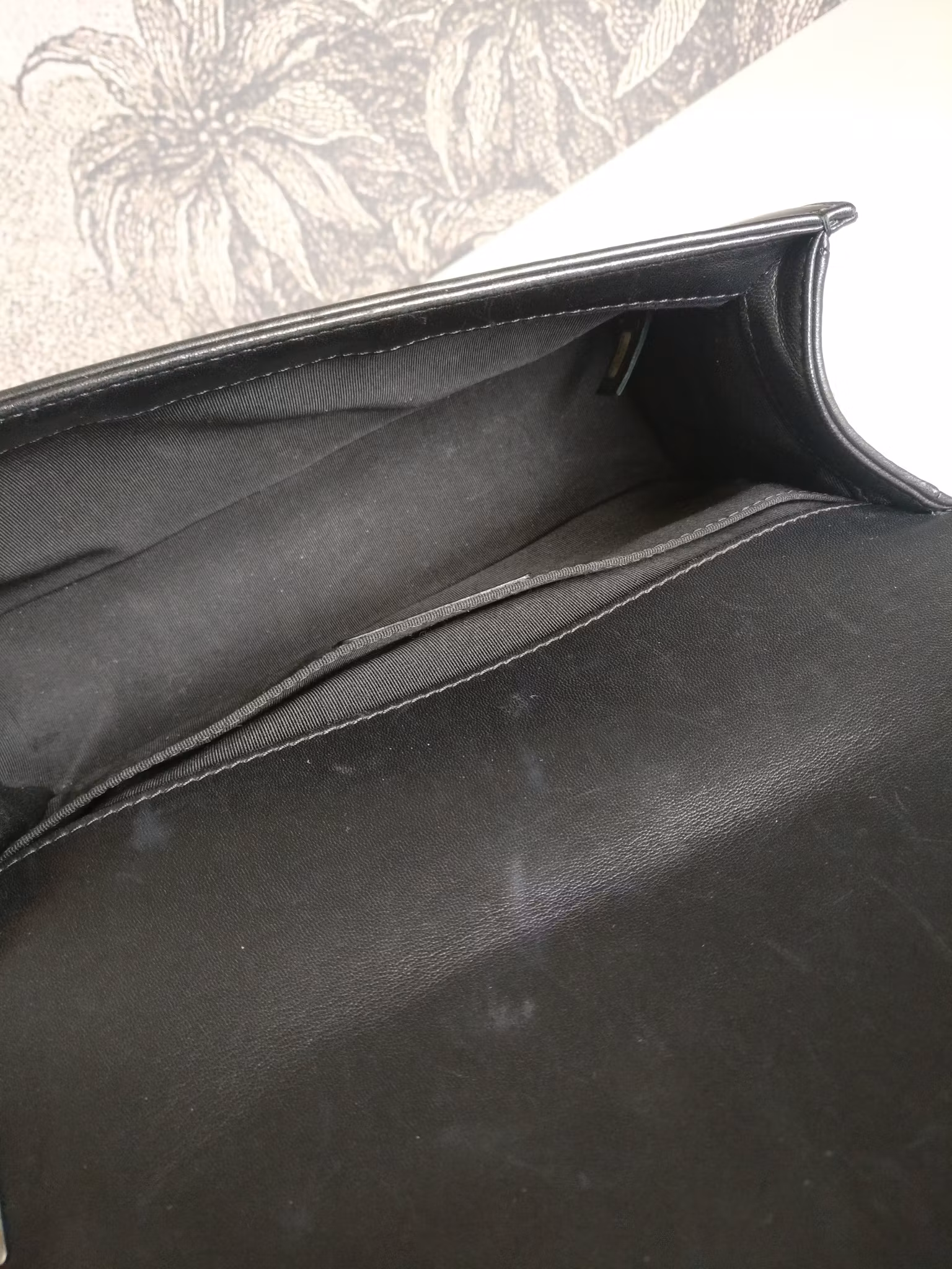 Chanel Boy bag Medium lambskin