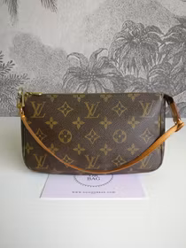 Louis Vuitton Pochette Accessoires