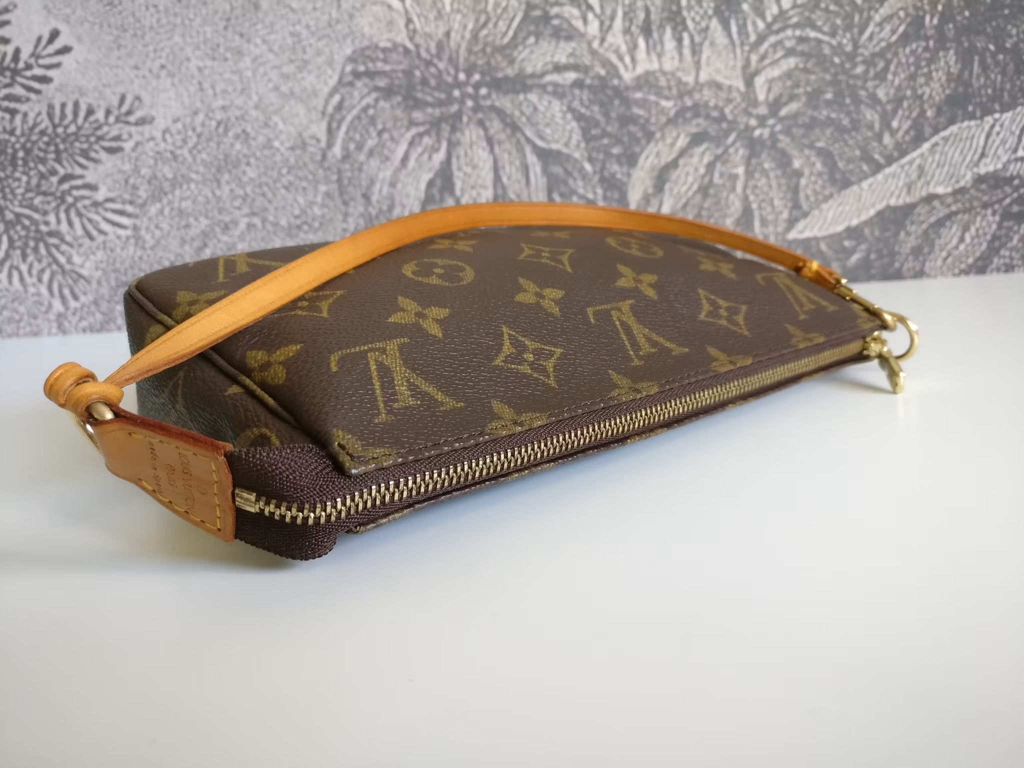 Louis Vuitton Pochette Accessoires