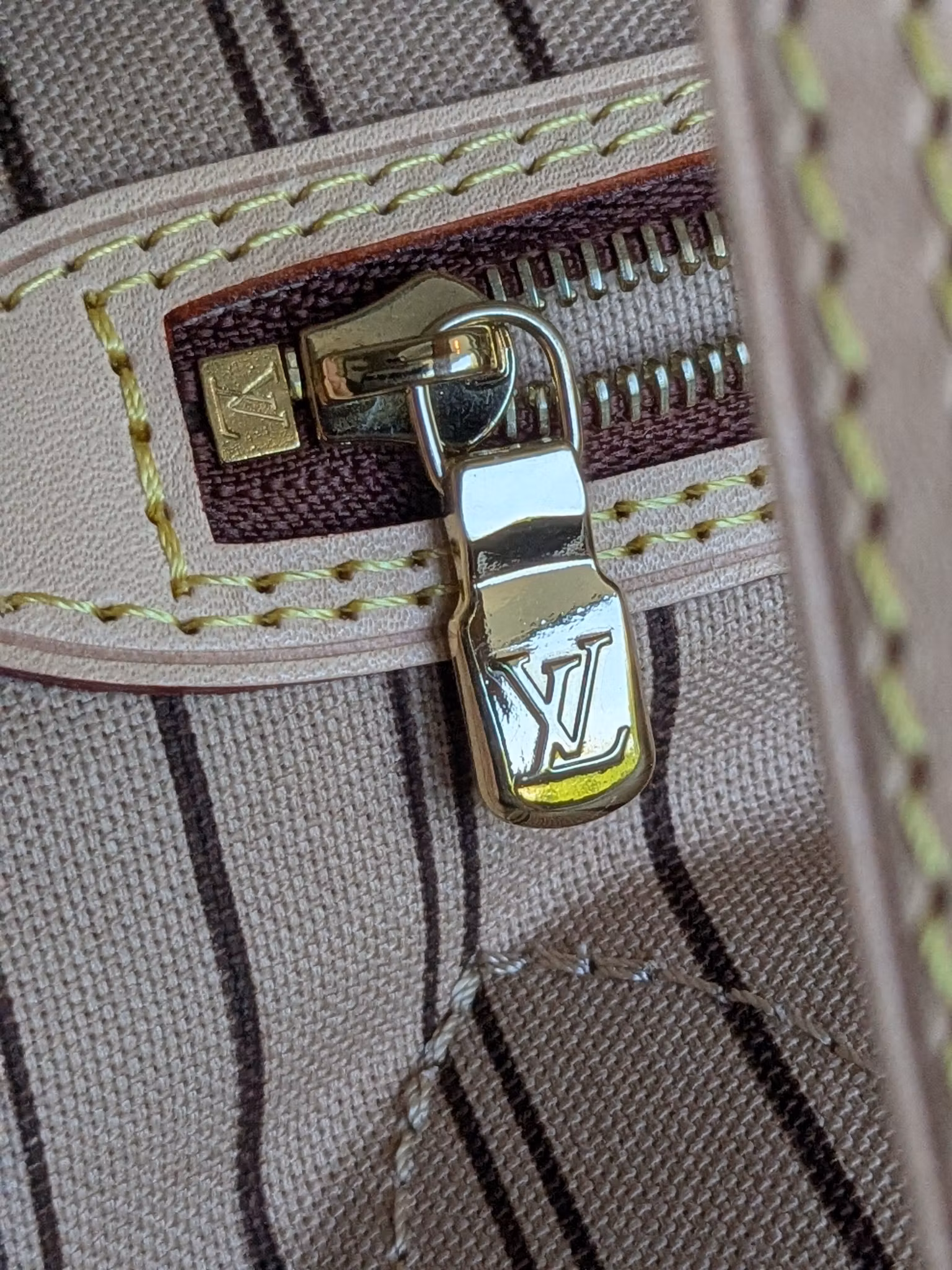 Louis Vuitton Neverfull MM